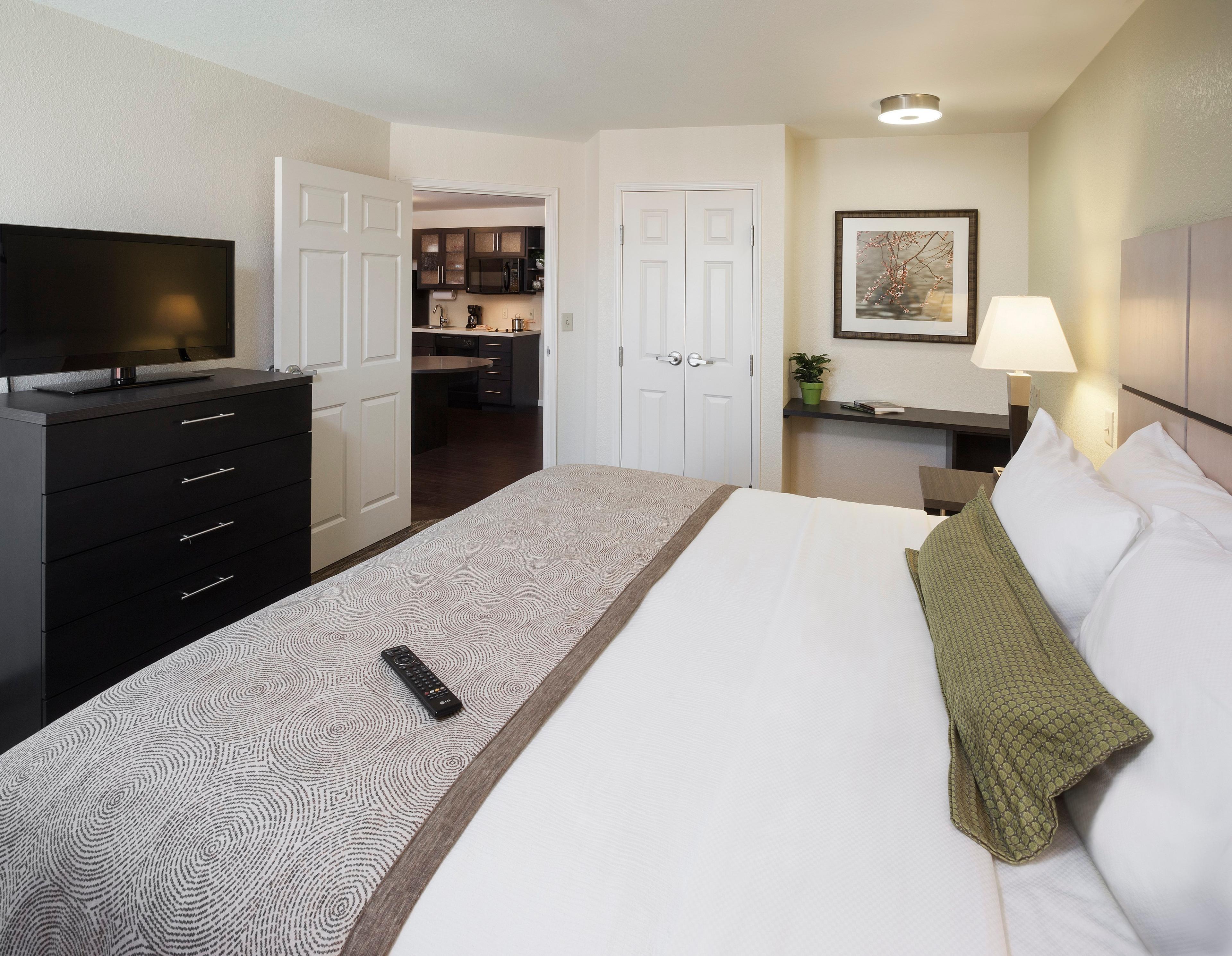 CANDLEWOOD SUITES WEST BY IHG