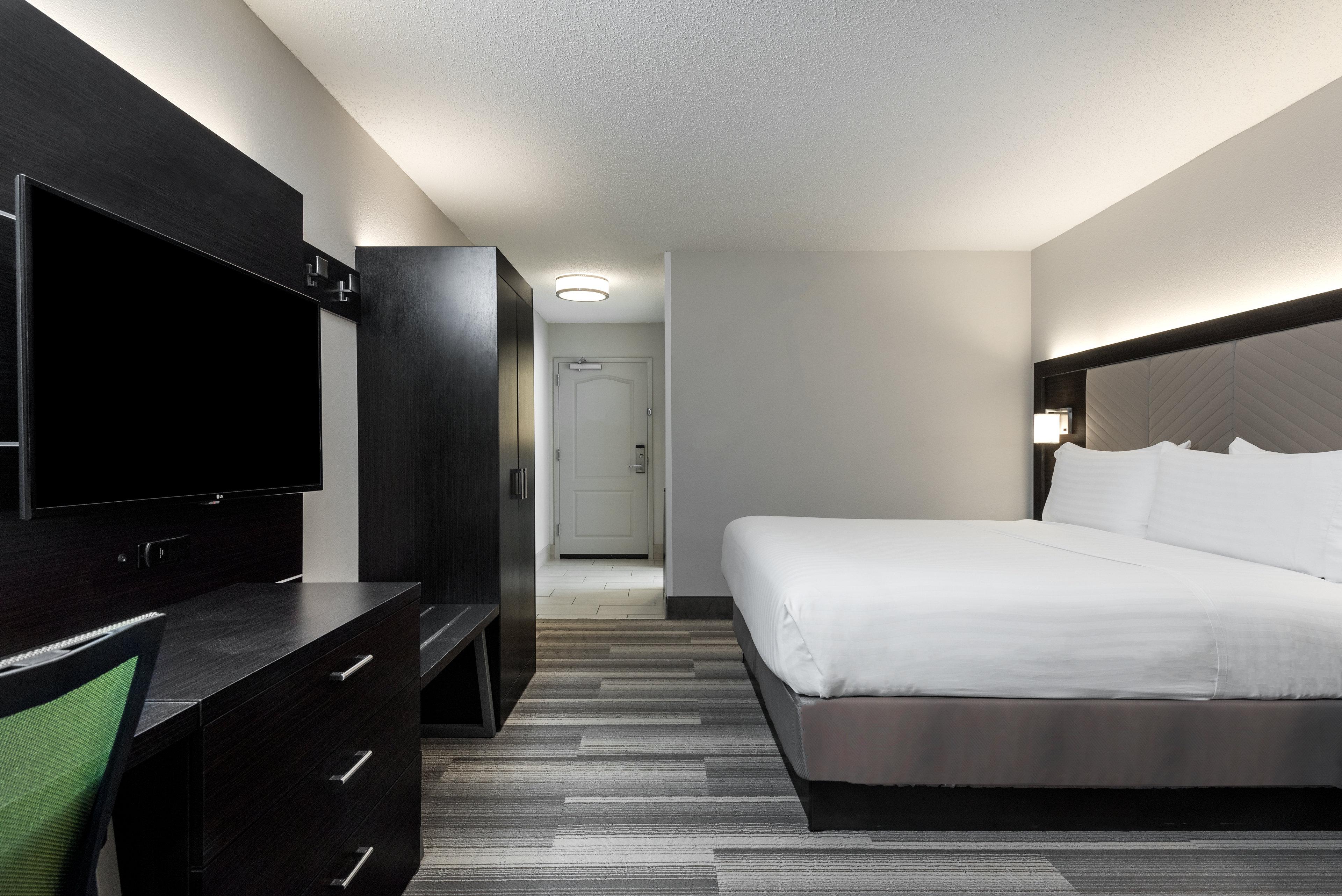 HOLIDAY INN EXP STES CIVIC CTR BY I