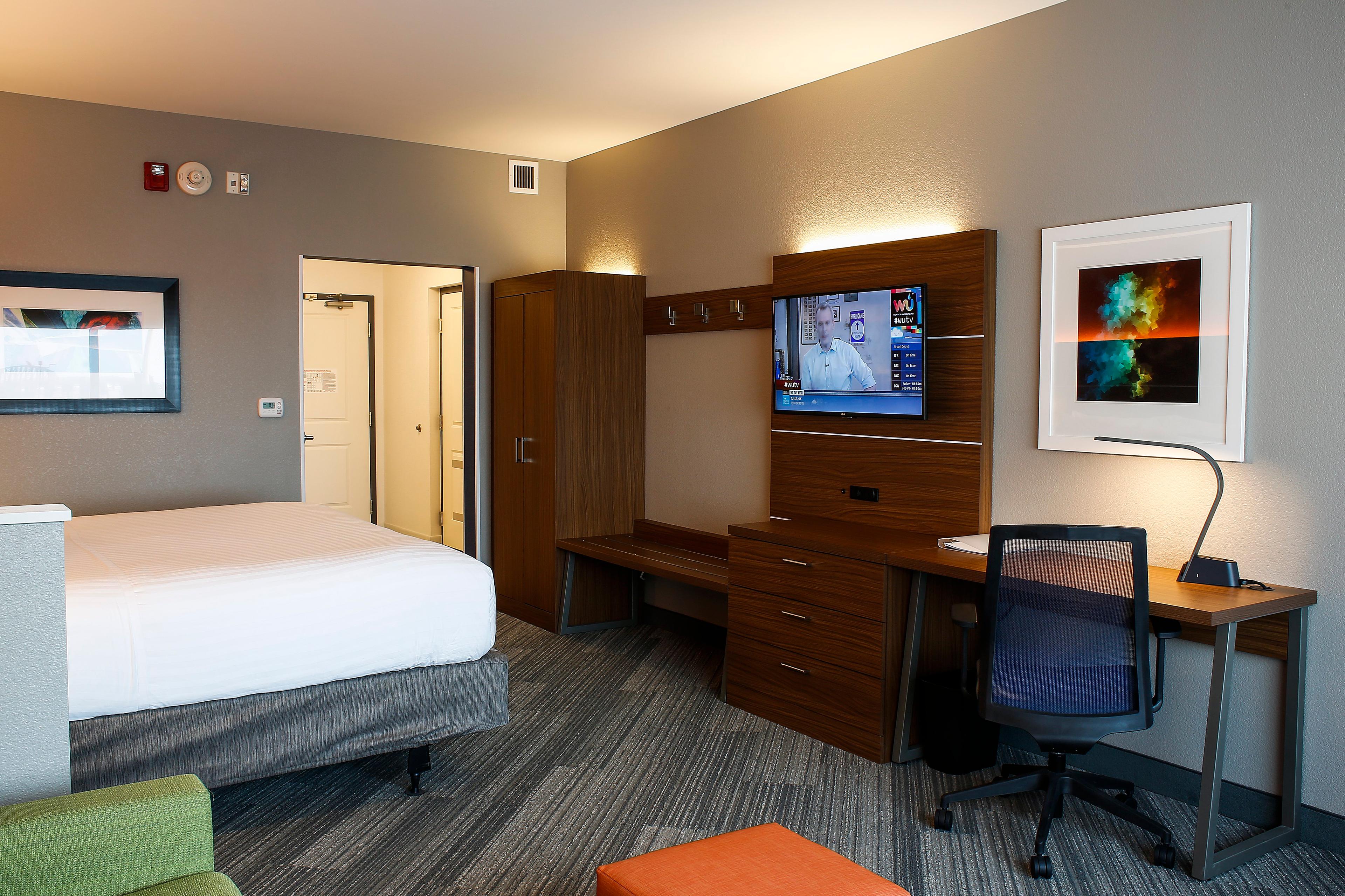 HOLIDAY INN EXP EVANSVILLE BY IHG
