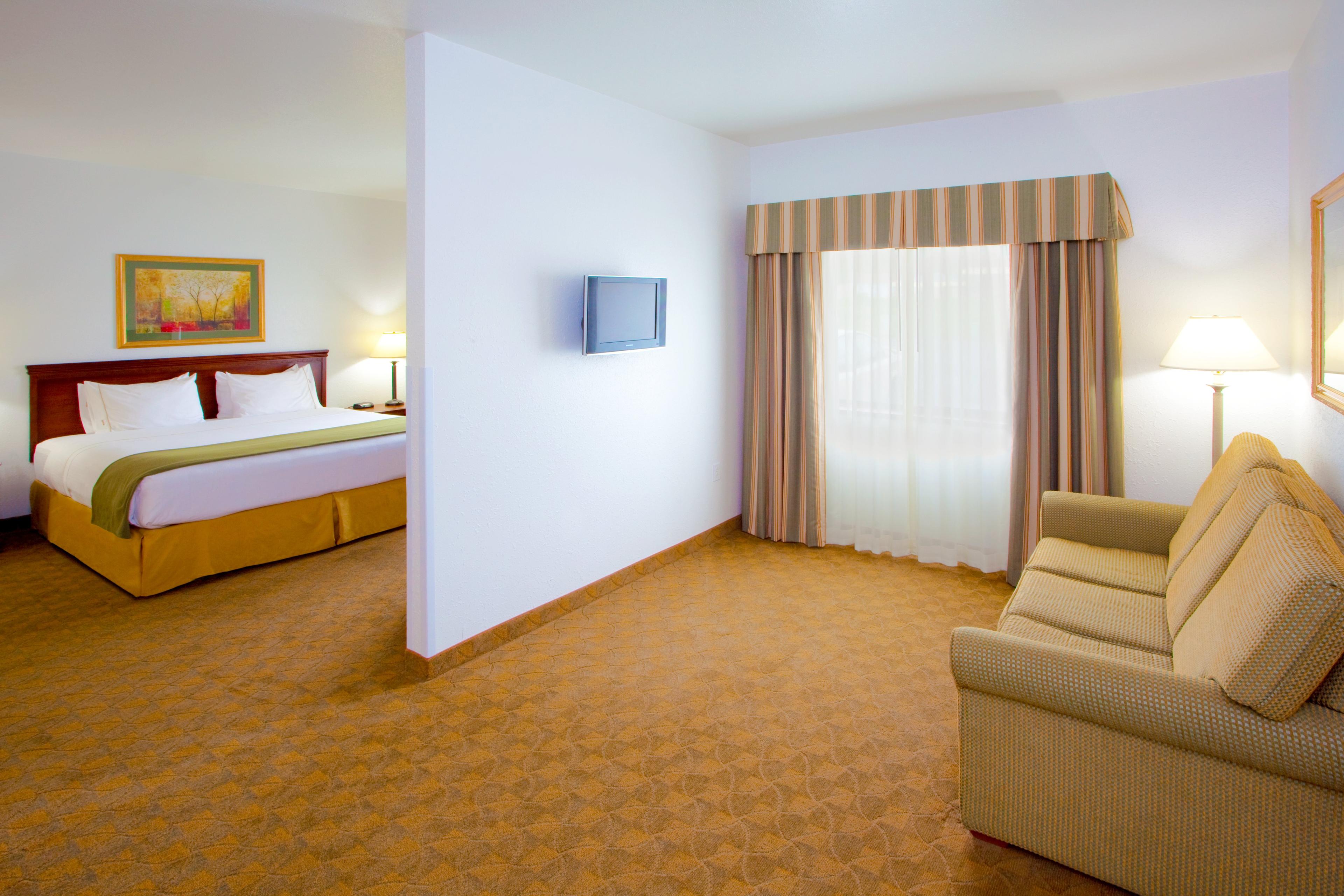 HOLIDAY INN EXP STES ELKINS BY IHG