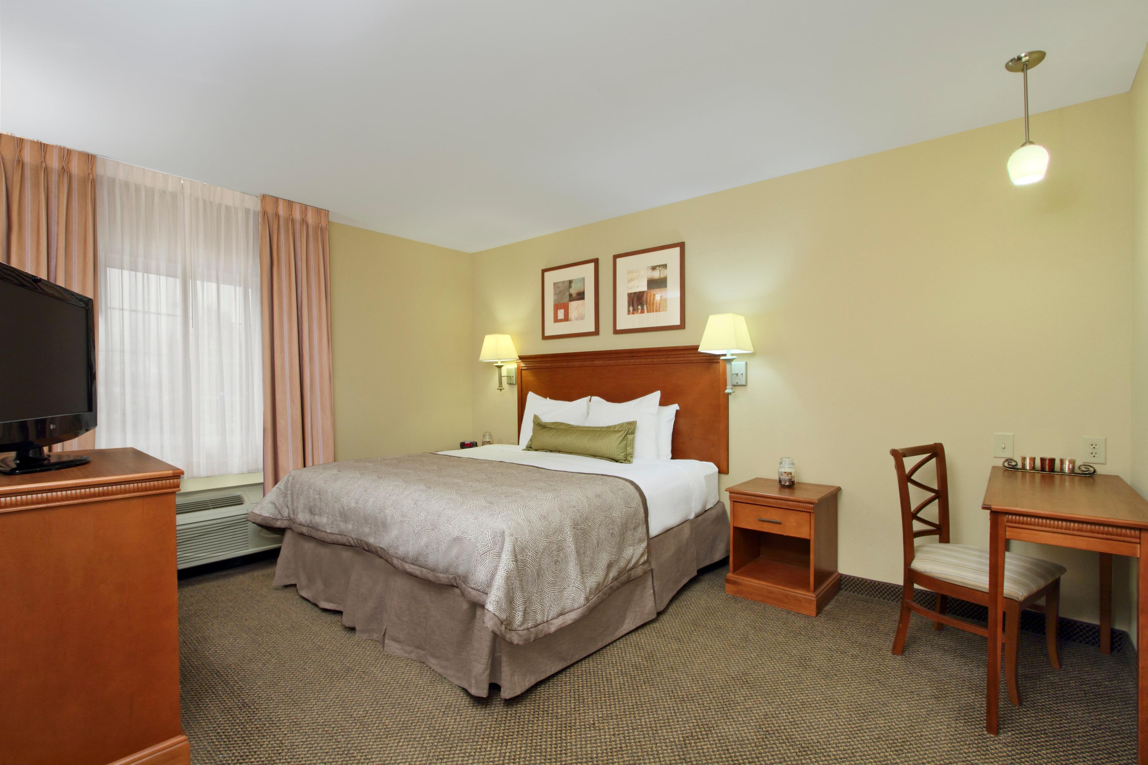 CANDLEWOOD STES NORFOLK ARPT BY IHG