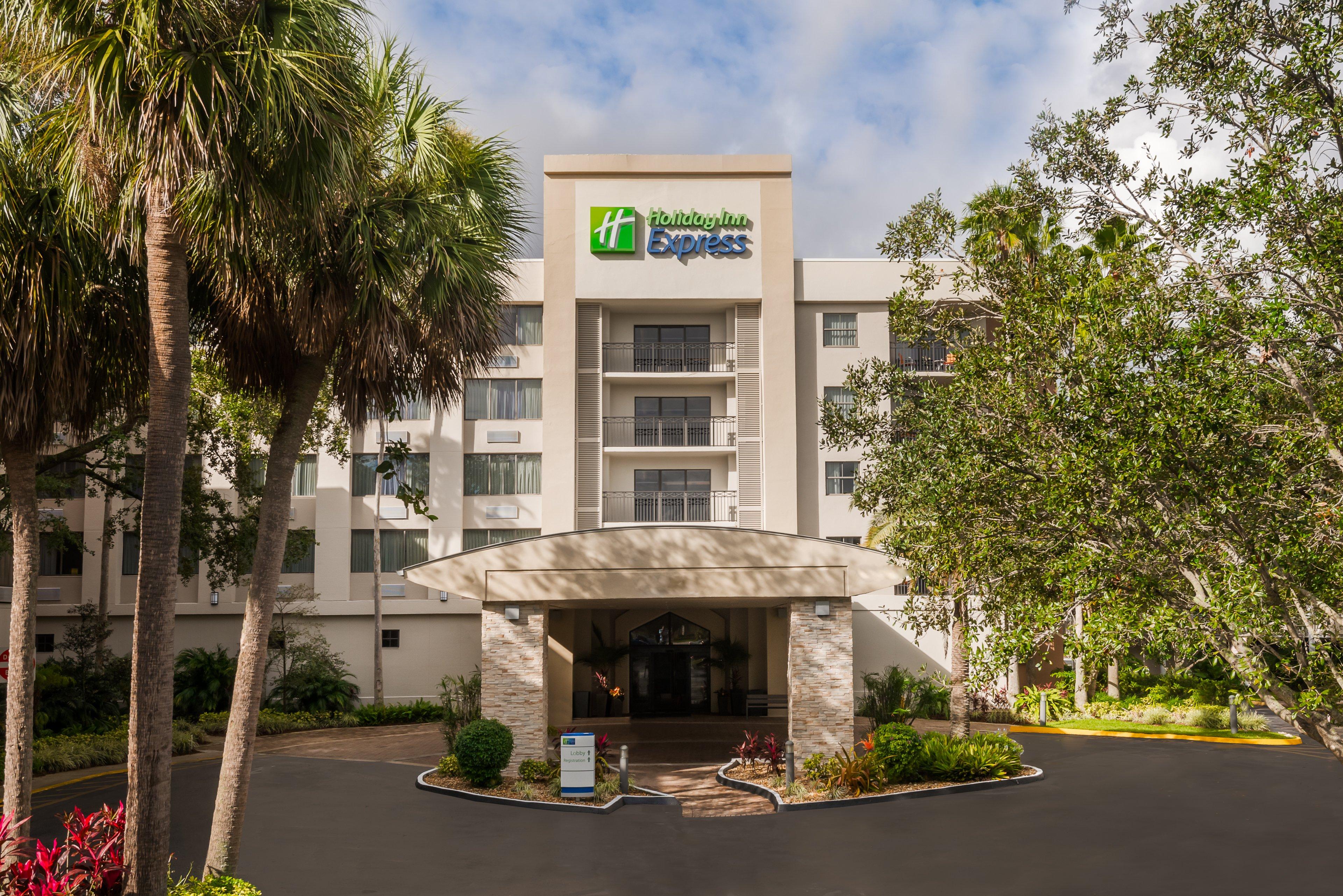 HOLIDAY INN EXP STE PLANTATION BY I