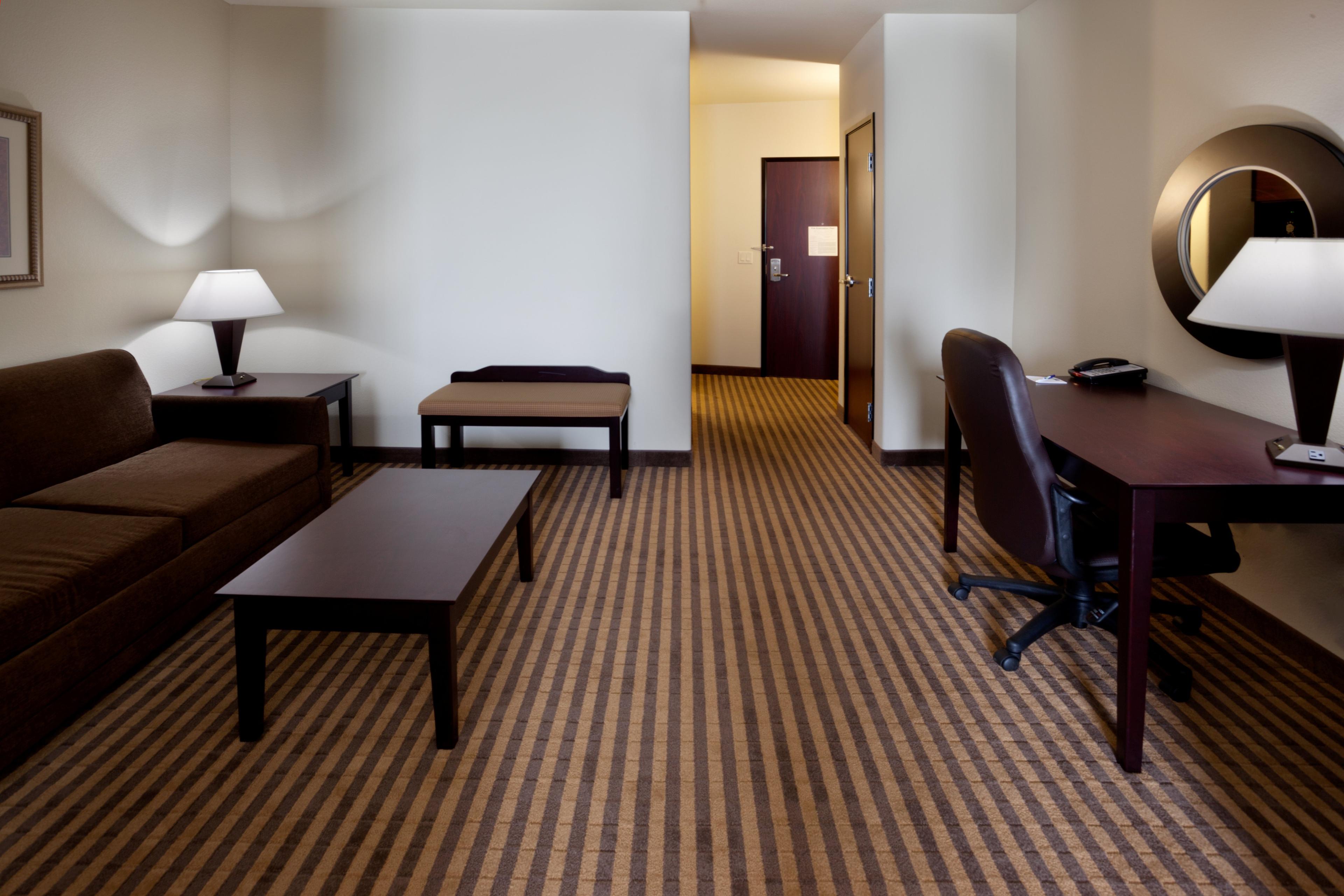 HOLIDAY INN EXP STES MARBLE FALLS B