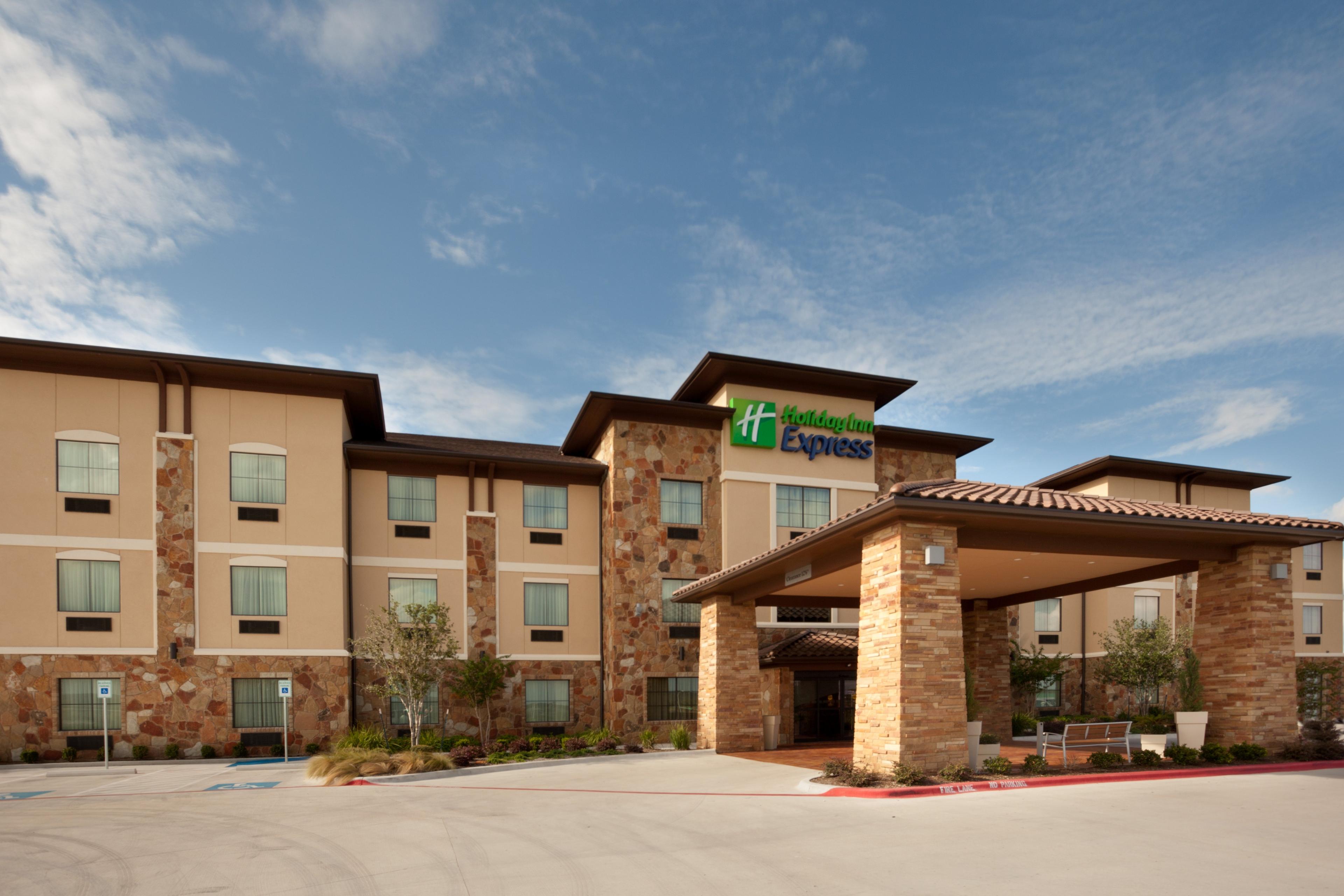 HOLIDAY INN EXP STES MARBLE FALLS B