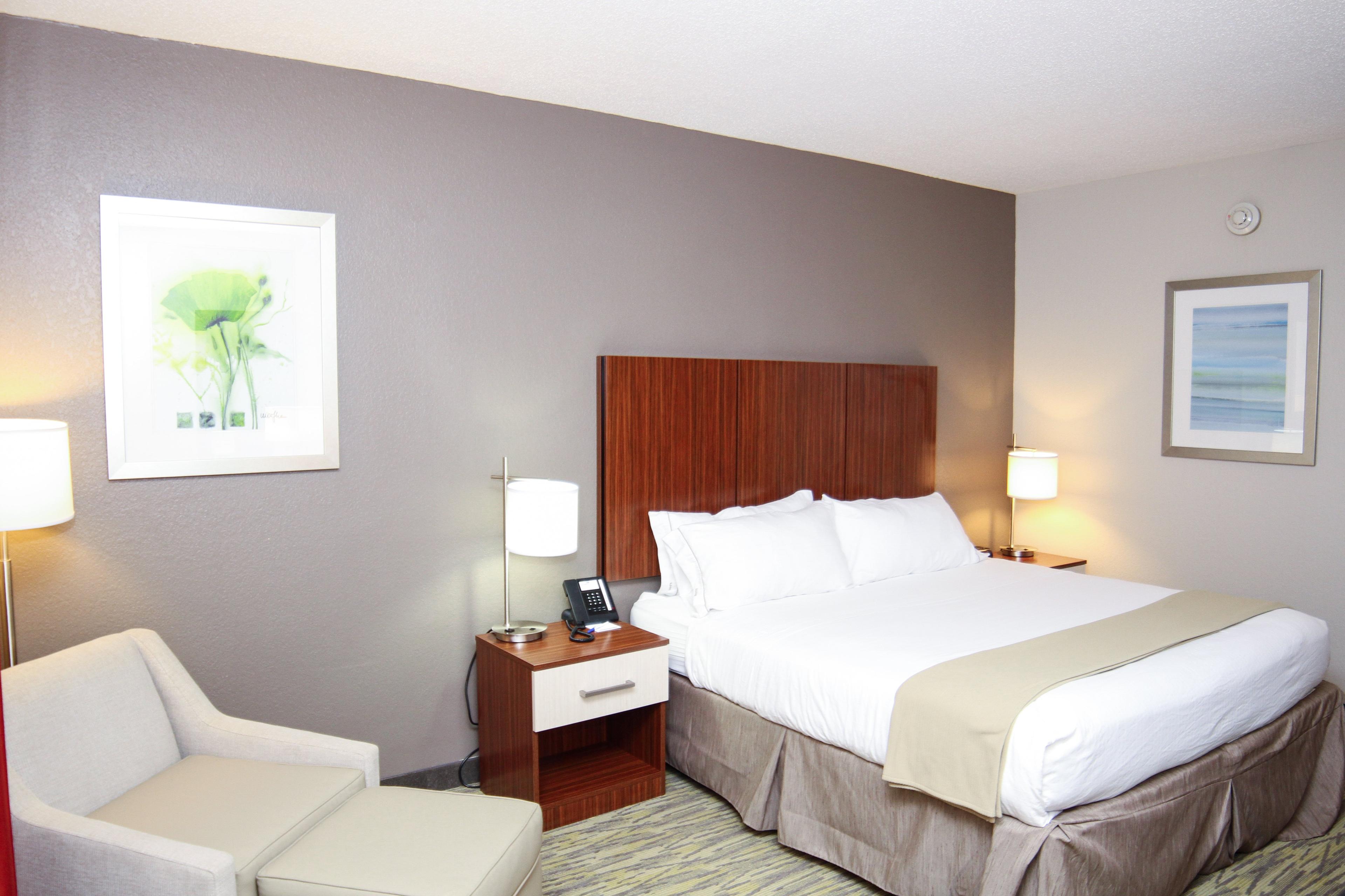HOLIDAY INN EXP STES VICKSBURG BY I