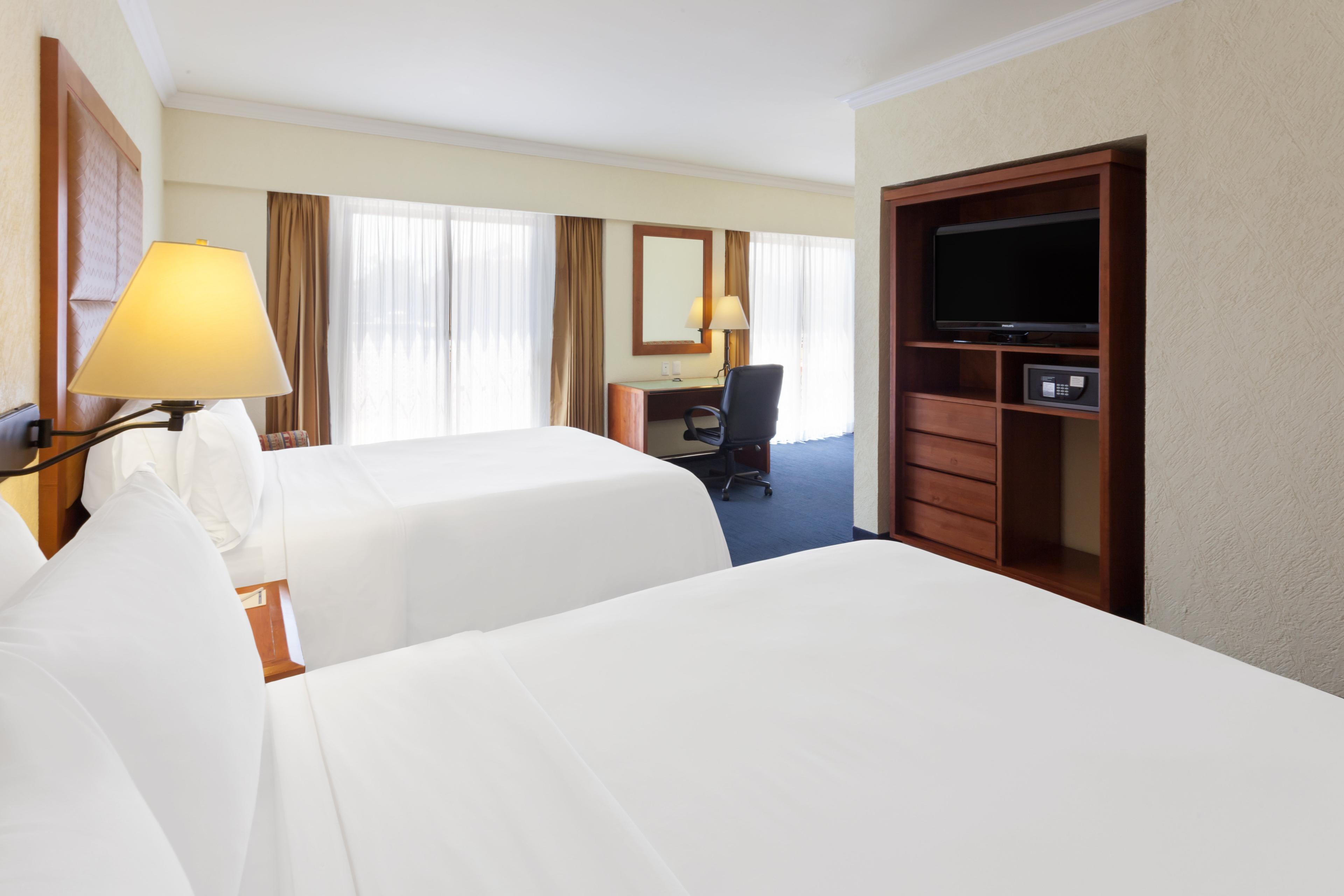 HOLIDAY INN EXP CENTRO HISTORICO BY