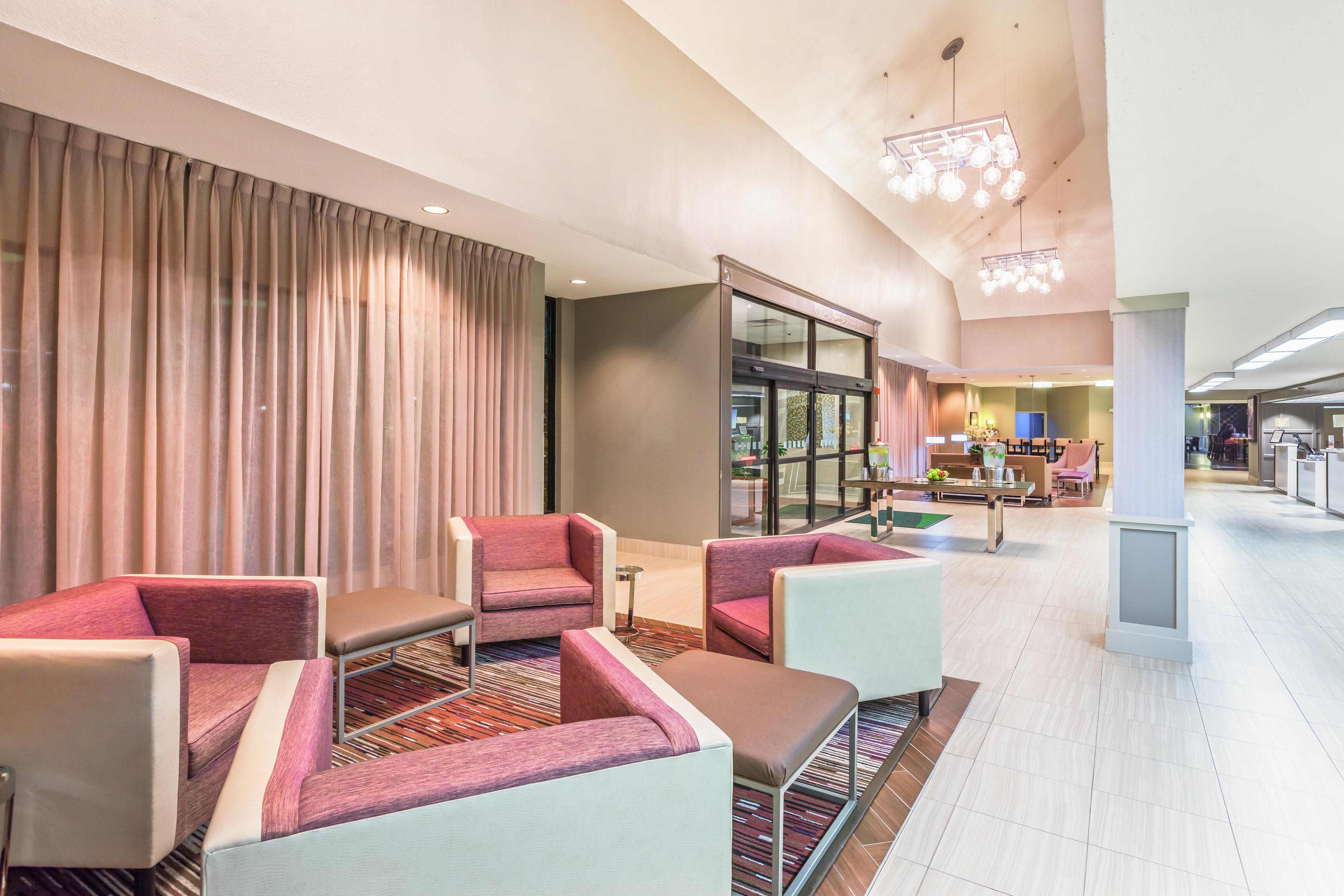 HOLIDAY INN CONFERENCE CENTER BY IH