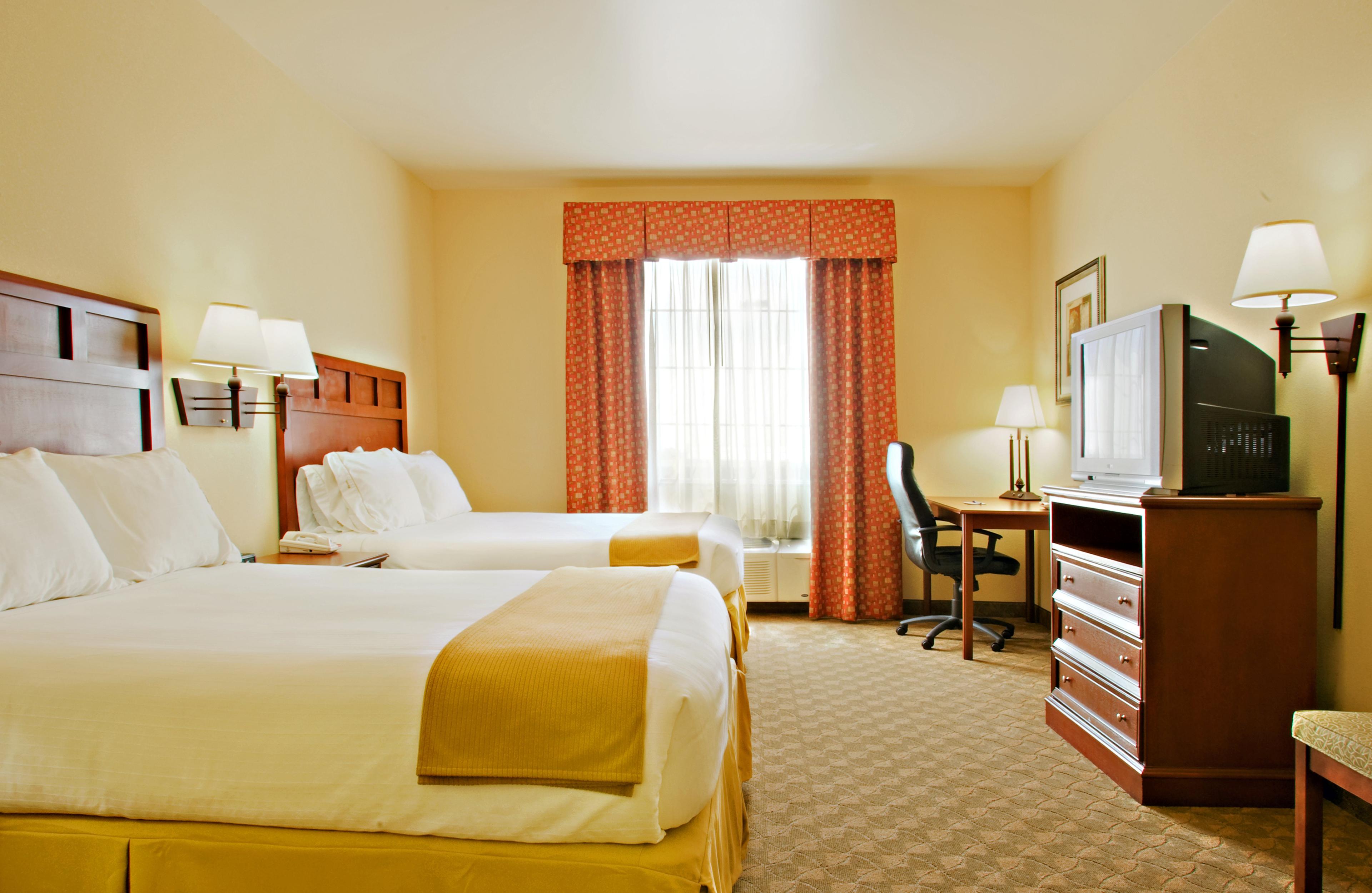 HOLIDAY INN EXP STES LEVELLAND BY I