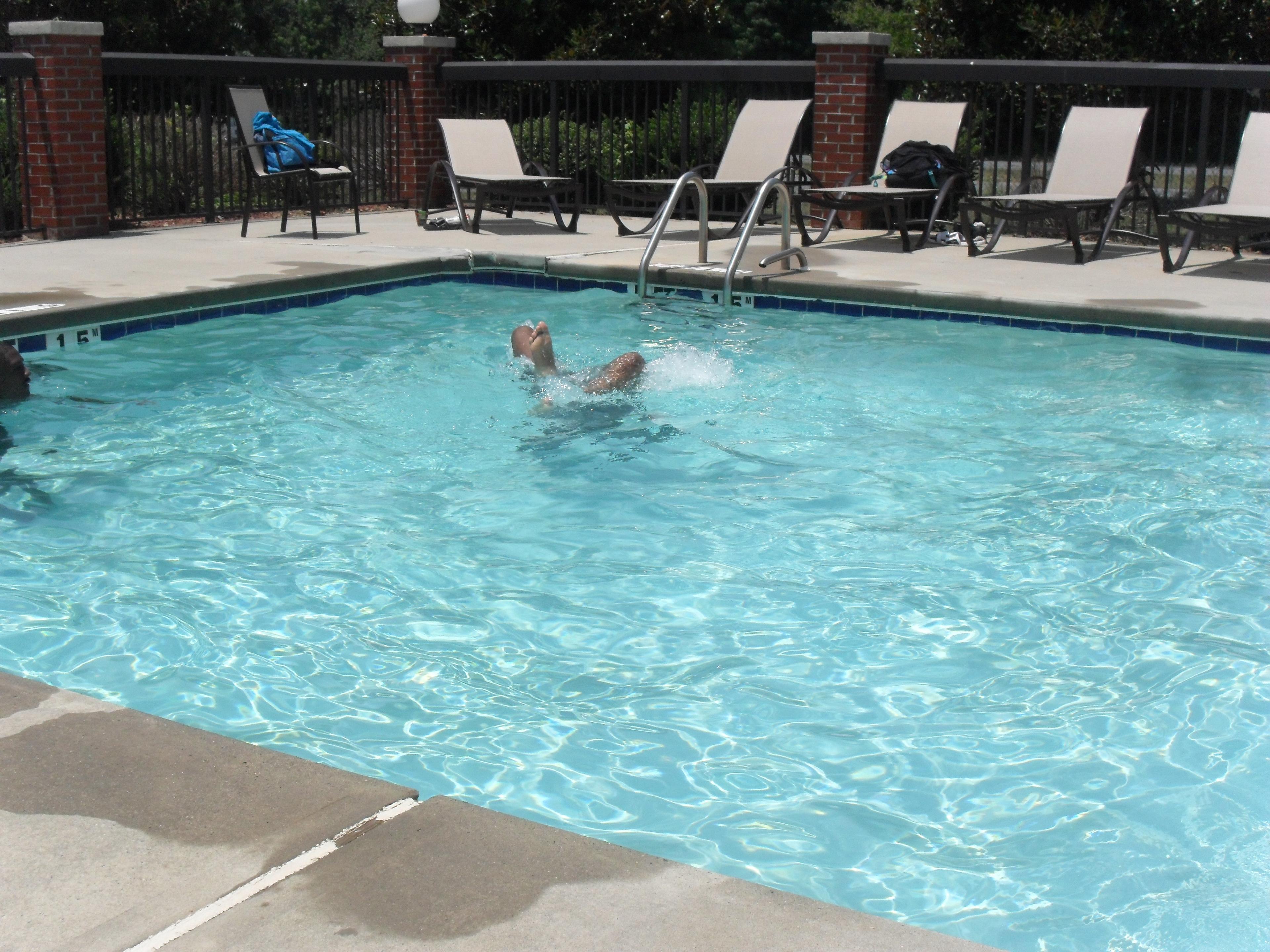 HOLIDAY INN EXP STES REIDSVILL BY I