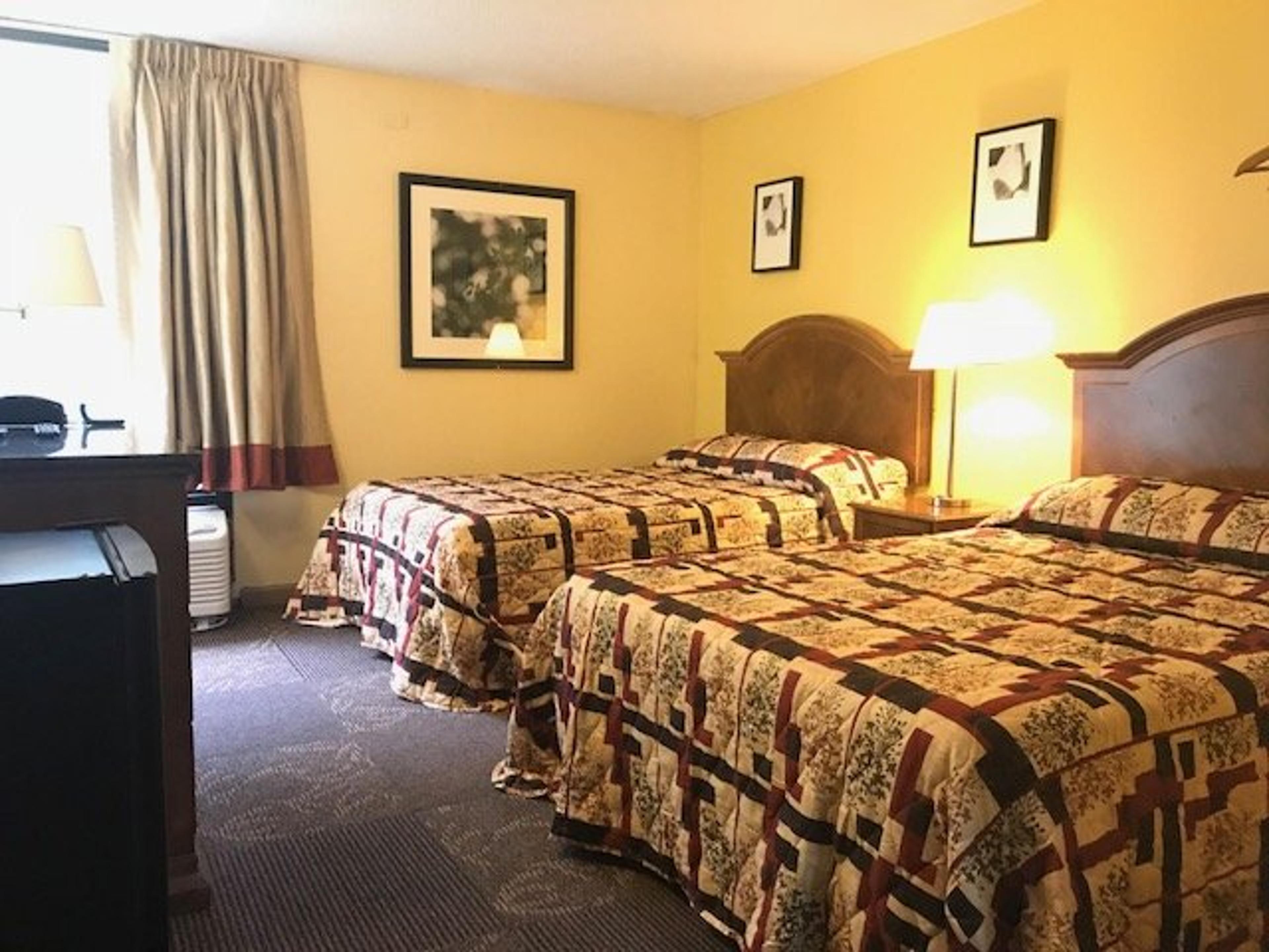 RED CARPET INN MACON RIVERSIDE