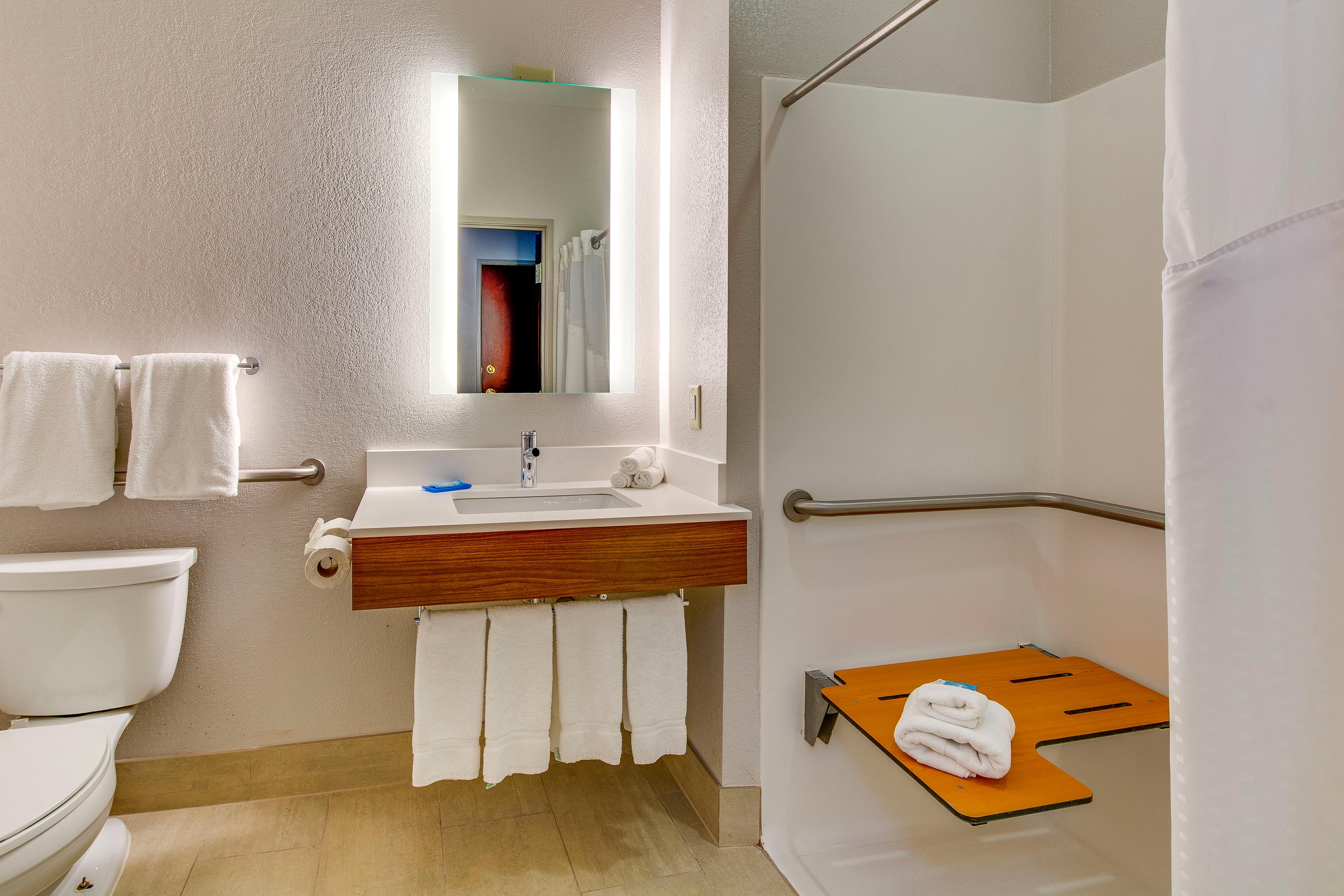 HOLIDAY INN EXPRESS VINCENNES BY IH