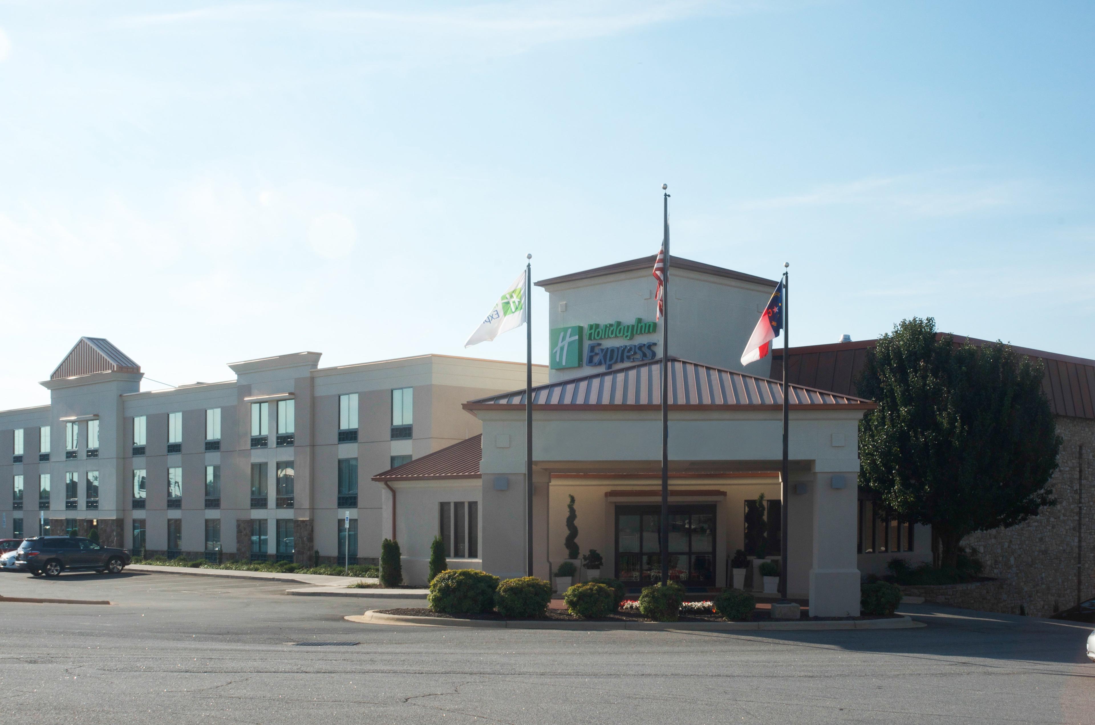 HOLIDAY INN EXP HICKORY MART BY IHG