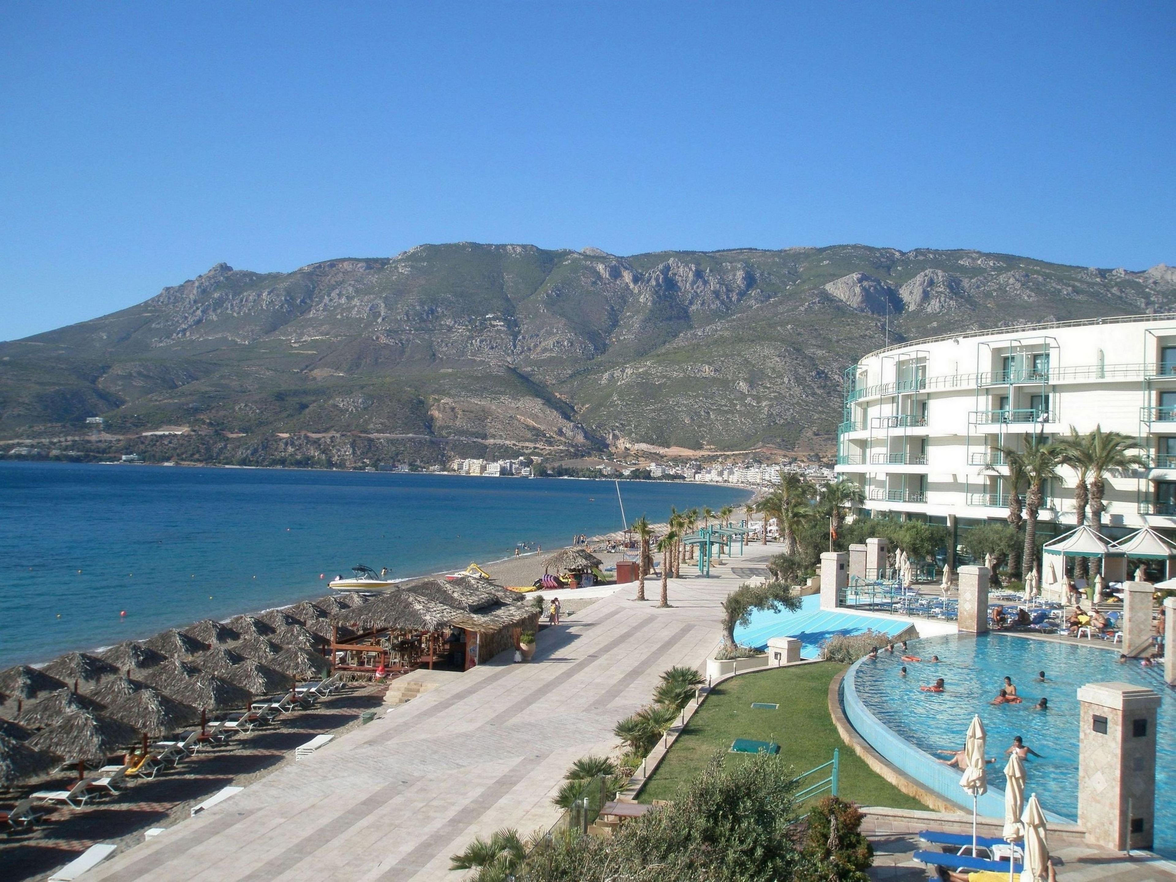 CLUB HOTEL LOUTRAKI