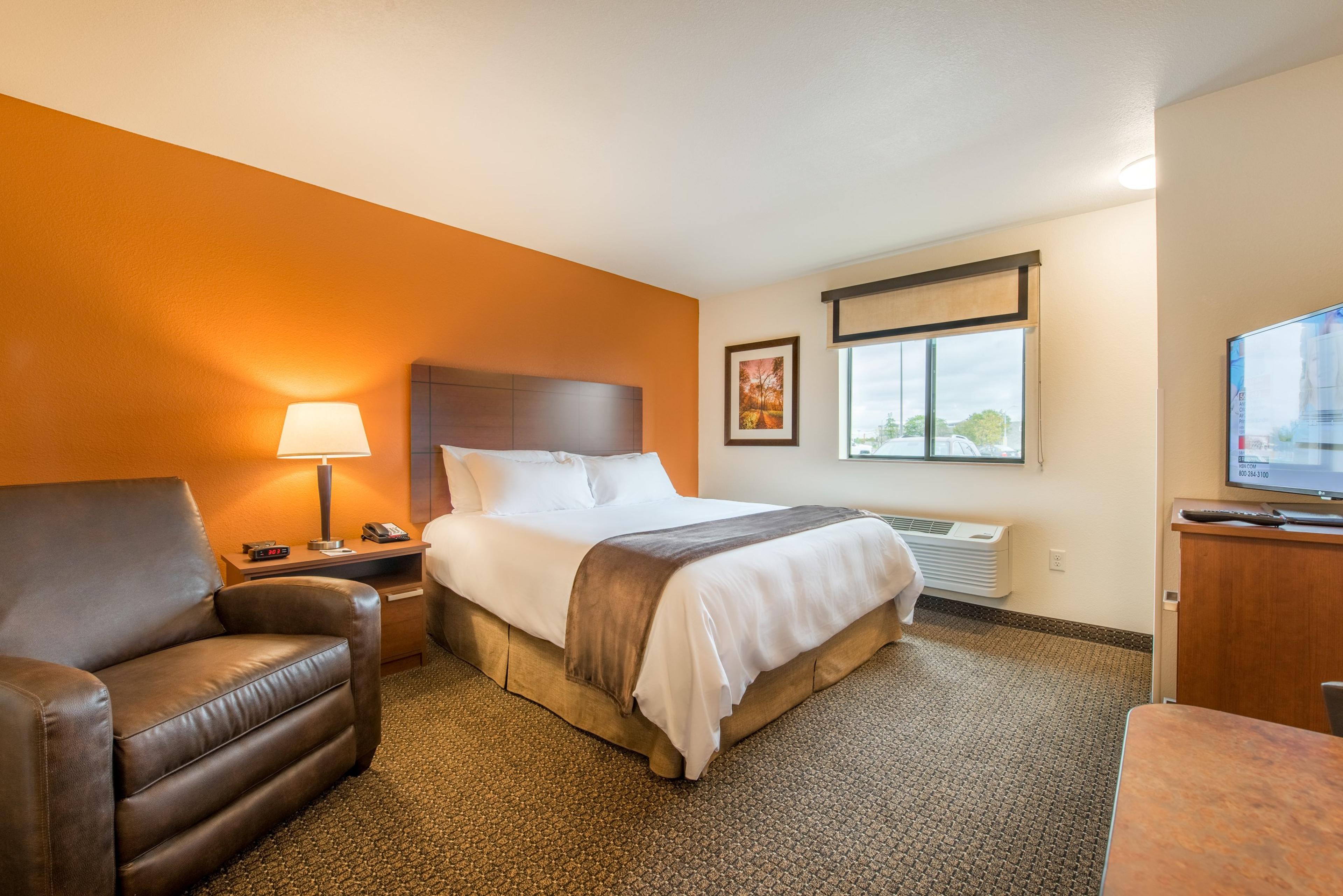 My Place Hotel-Davenport IA