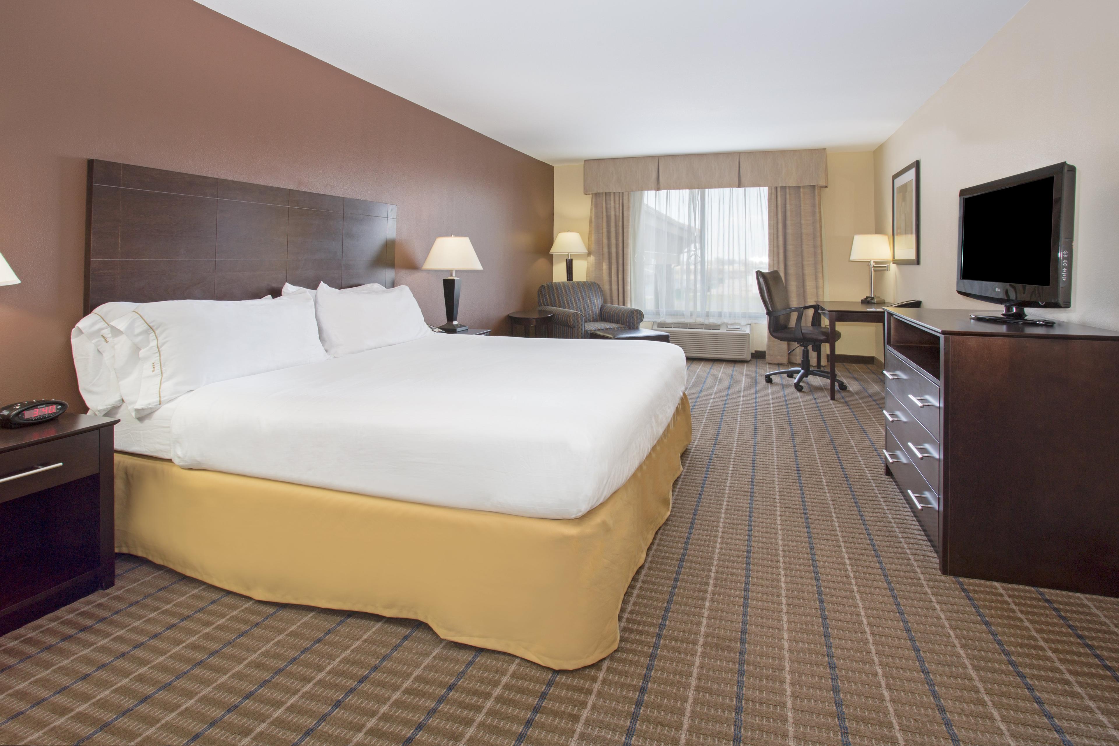 HOLIDAY INN EXP STES PAULS VAL BY I