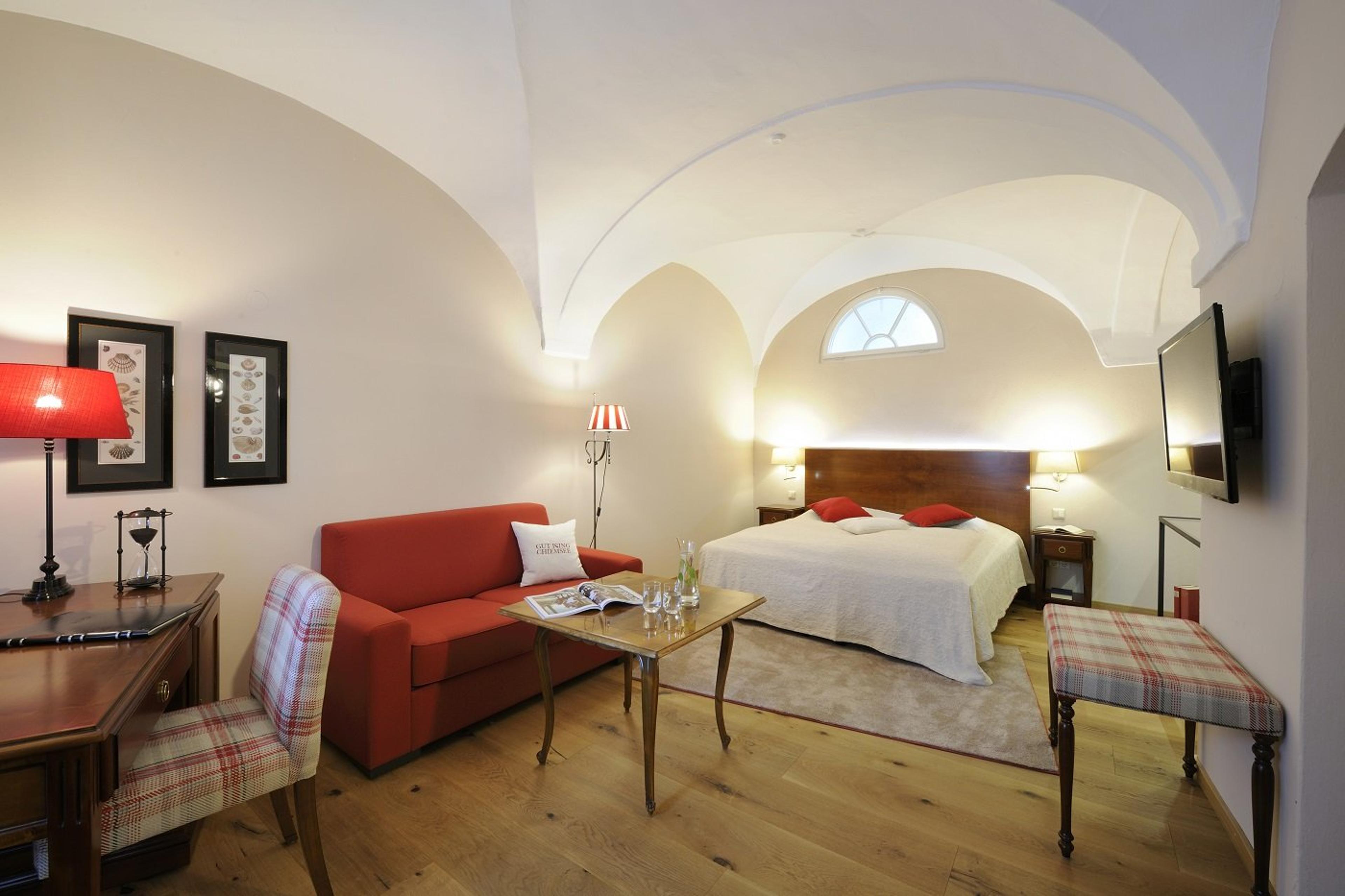 HOTEL GUT ISING