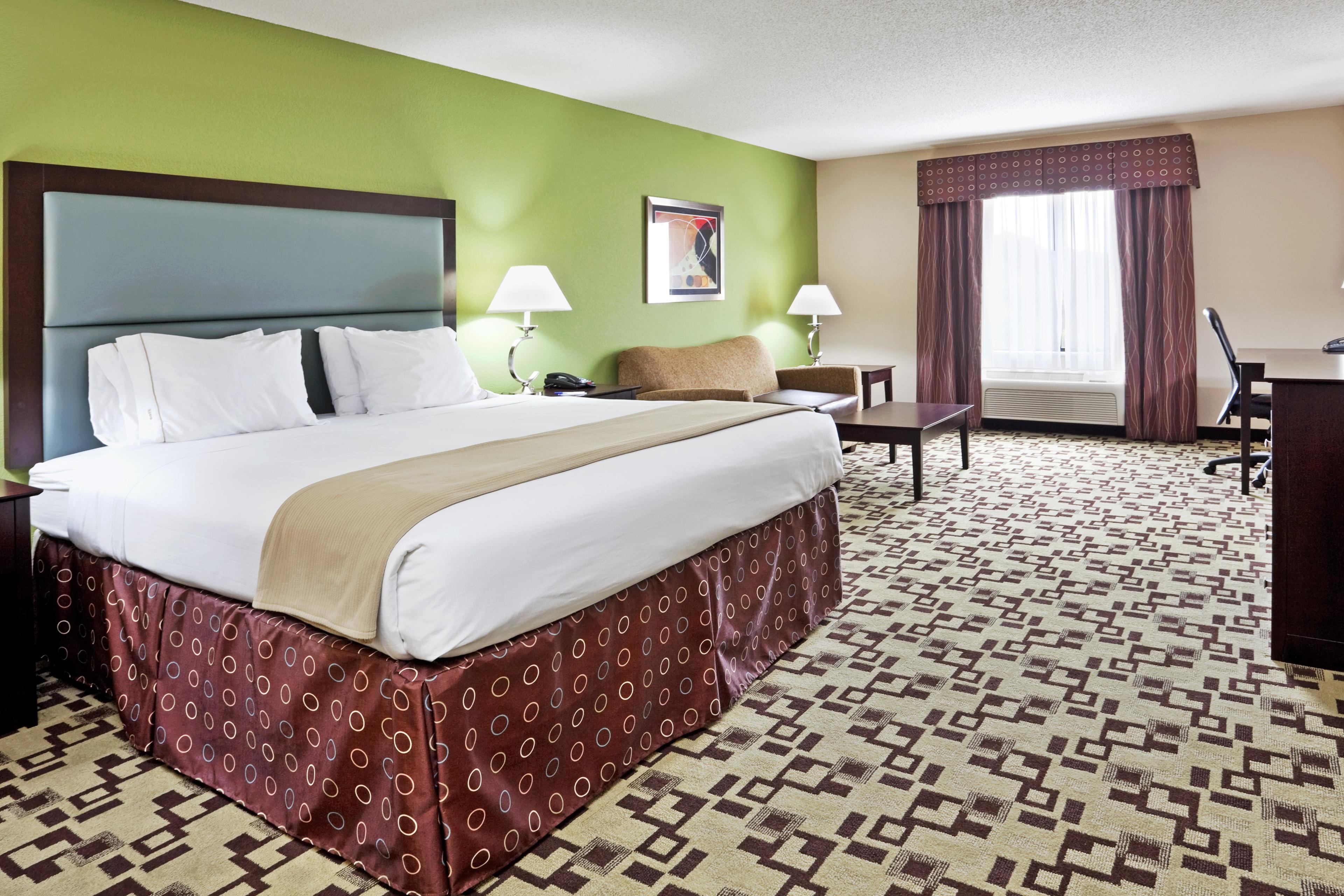 HOLIDAY INN EXP TROUTVILLE BY IHG