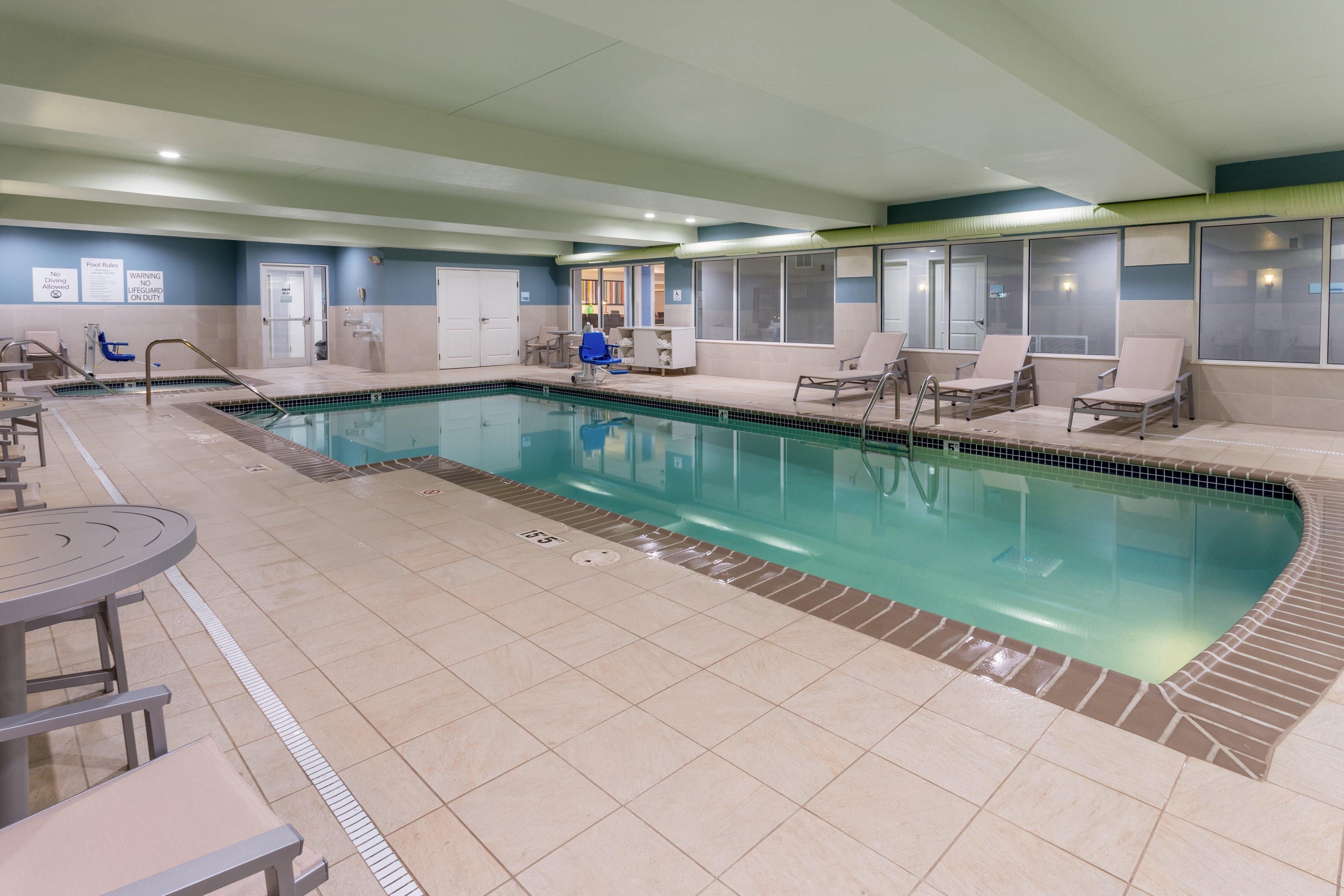 HOLIDAY INN EXP STES VANDALIA BY IH