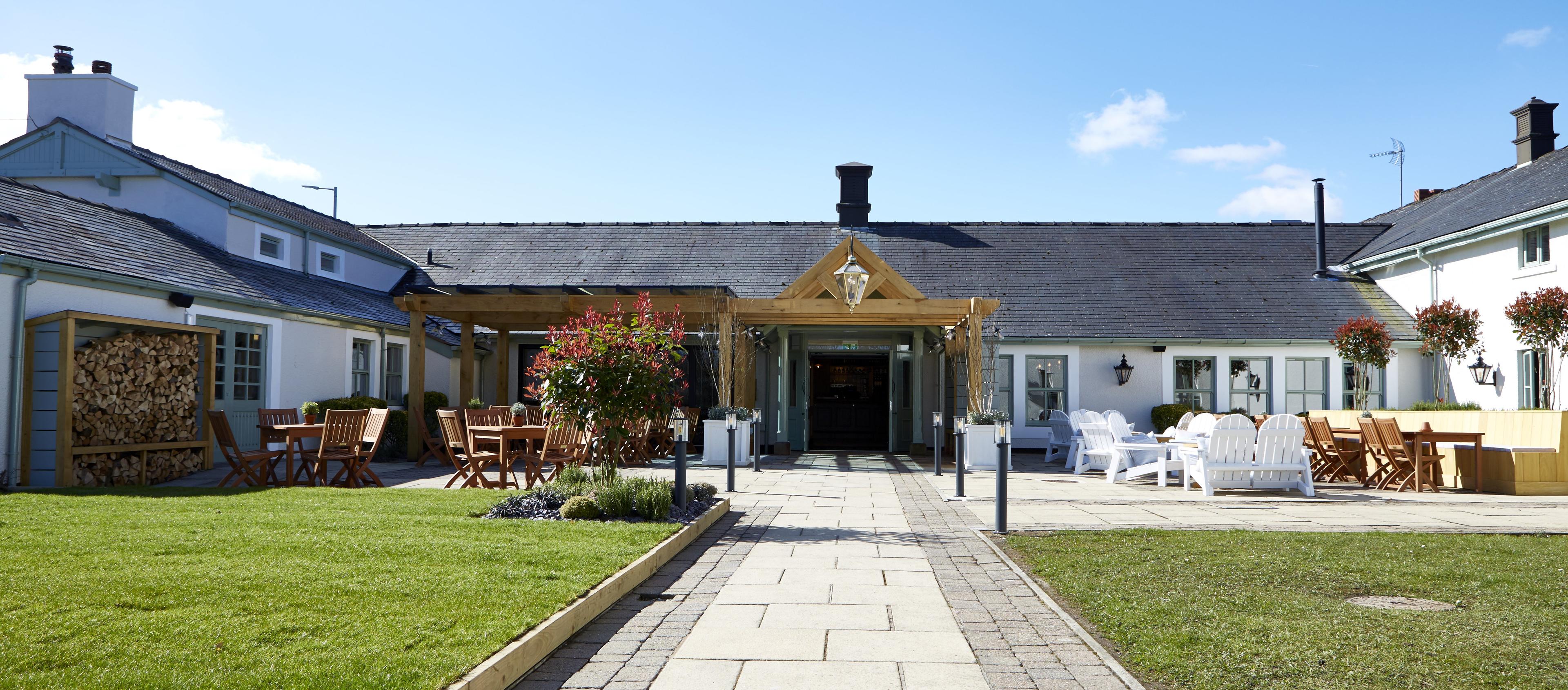 Boddington Arms Hotel