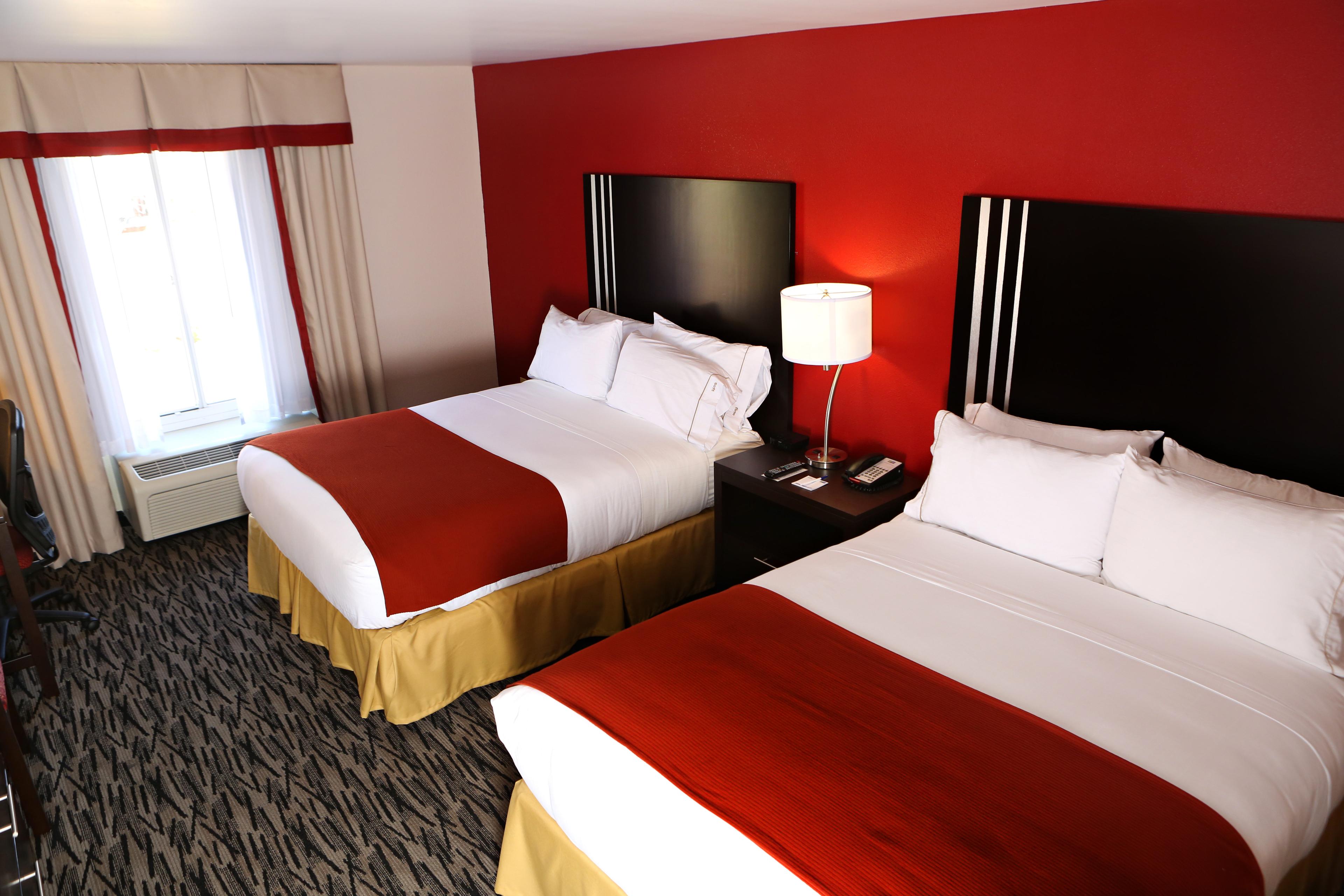 HOLIDAY INN EXPRESS BY IHG