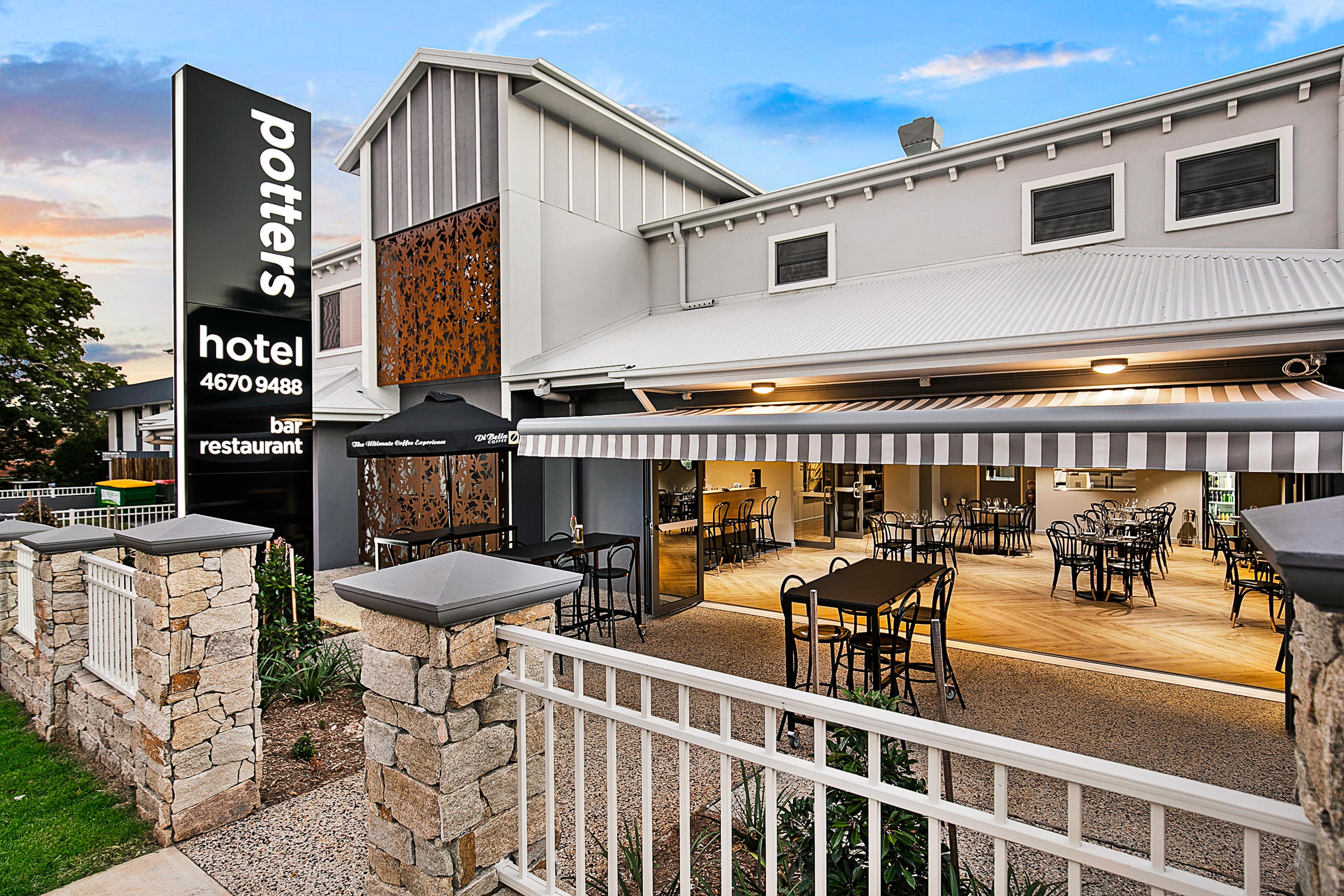 POTTERS HOTEL