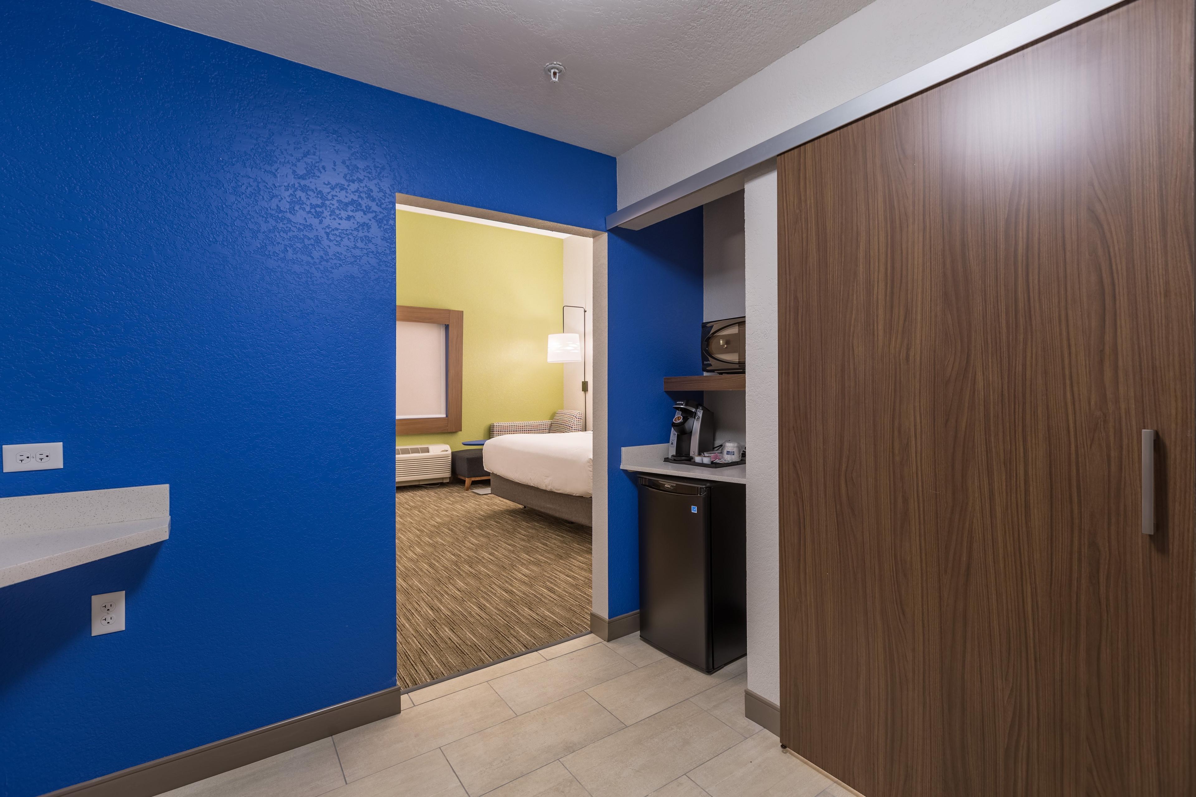 HOLIDAY INN EXP STES SAN MARCO S BY