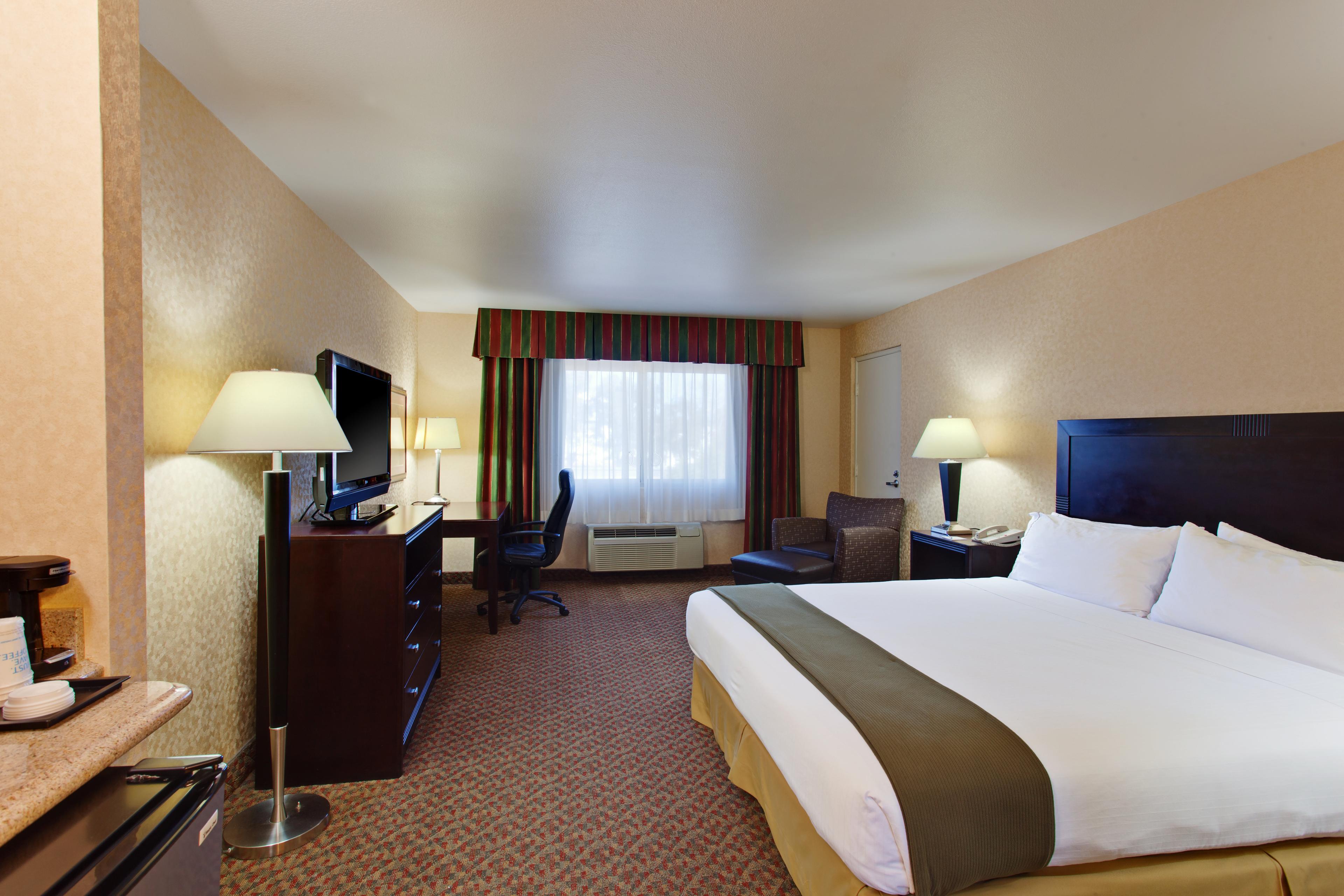 HOLIDAY INN EXPRESS TEMECULA BY IHG