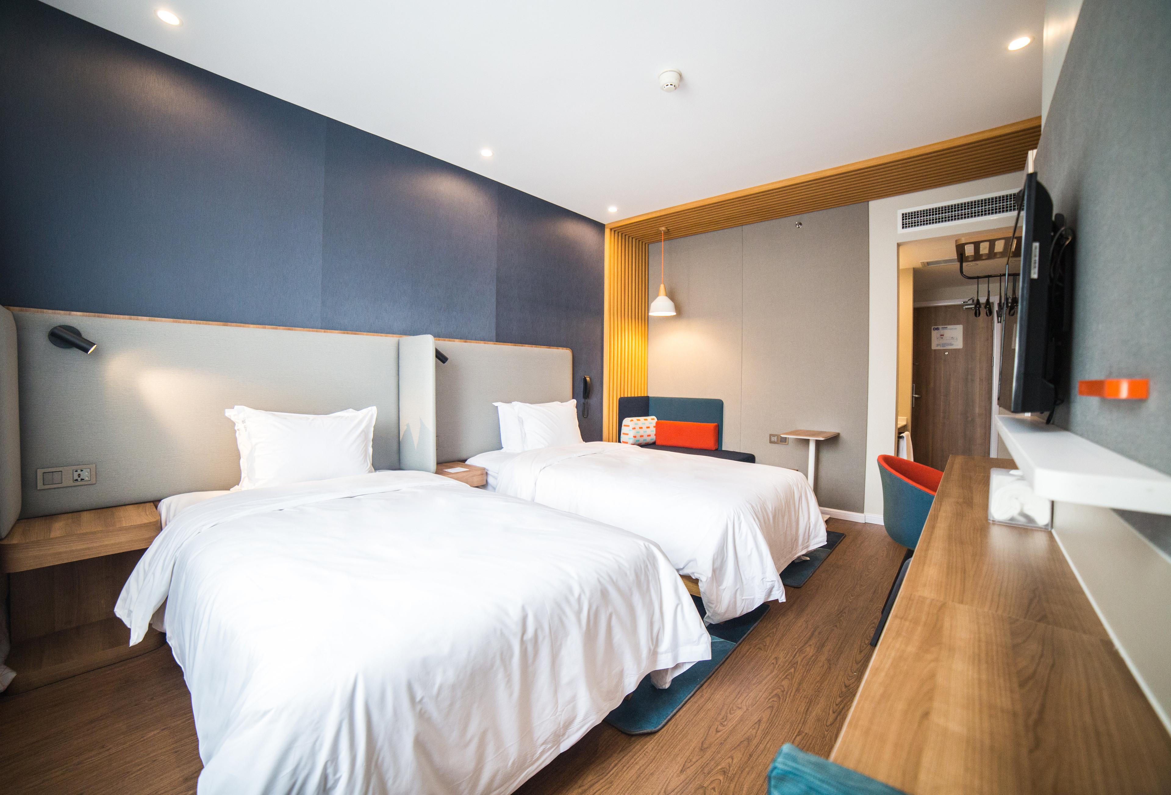 HOLIDAY INN EXP XUANWU LAKE BY IHG