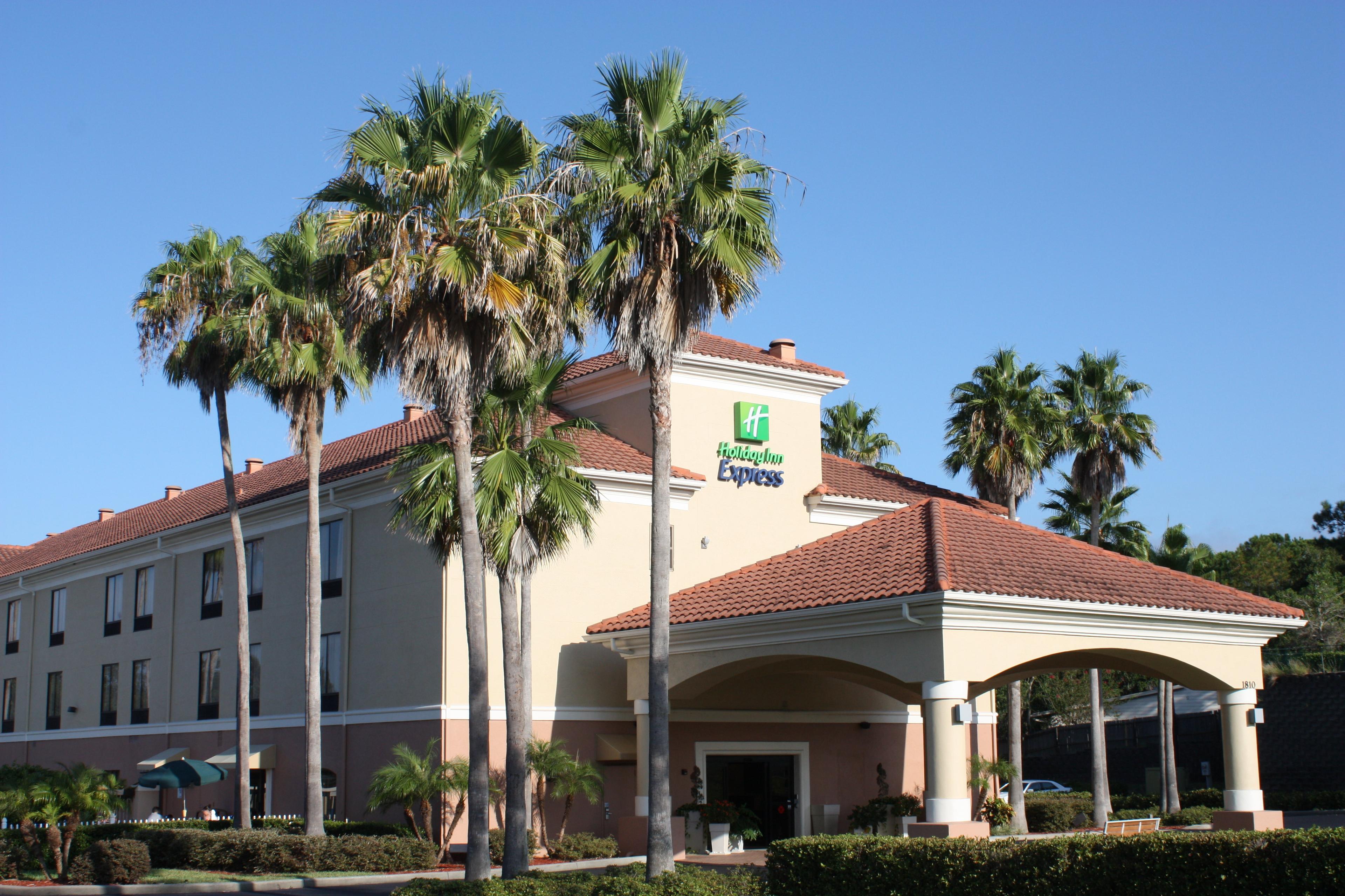 HOLIDAY INN EXPRESS CLERMONT BY IHG