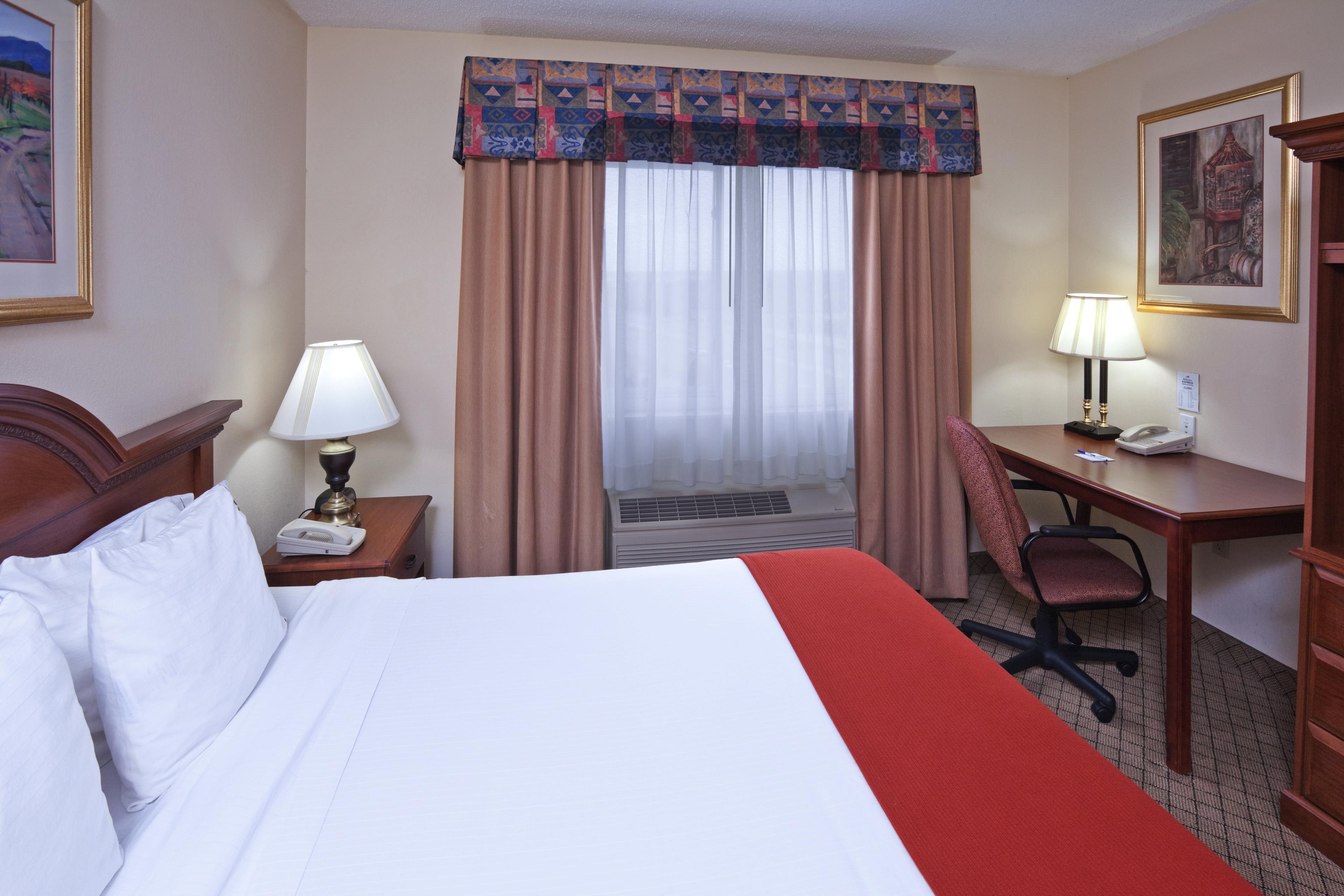 HOLIDAY INN EXPRESS MESQUITE BY IHG