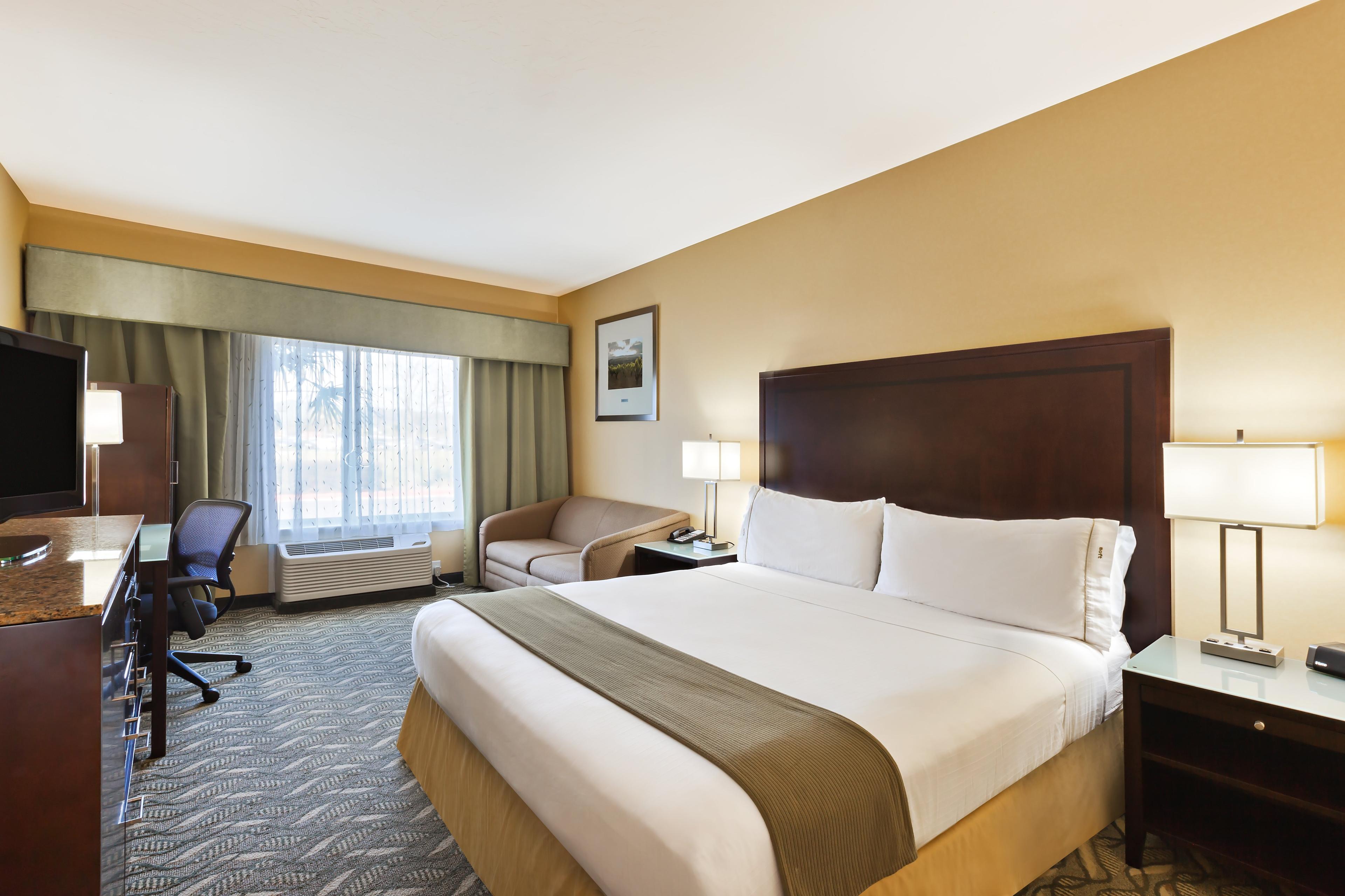 HOLIDAY INN EXP STS MORGAN HIL BY I