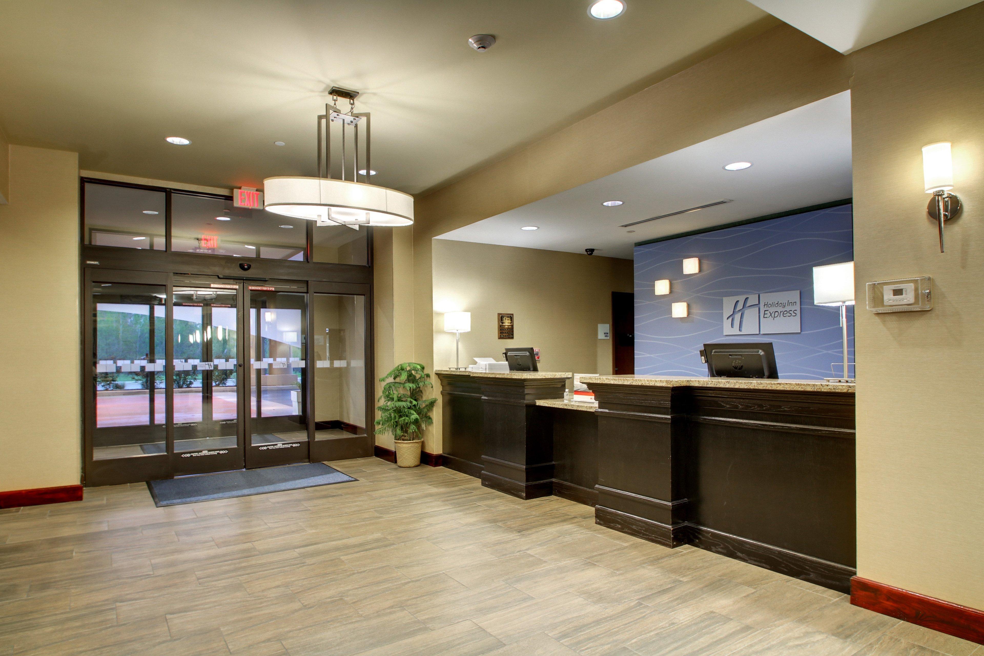 HOLIDAY INN EXP STES NATCHEZ S
