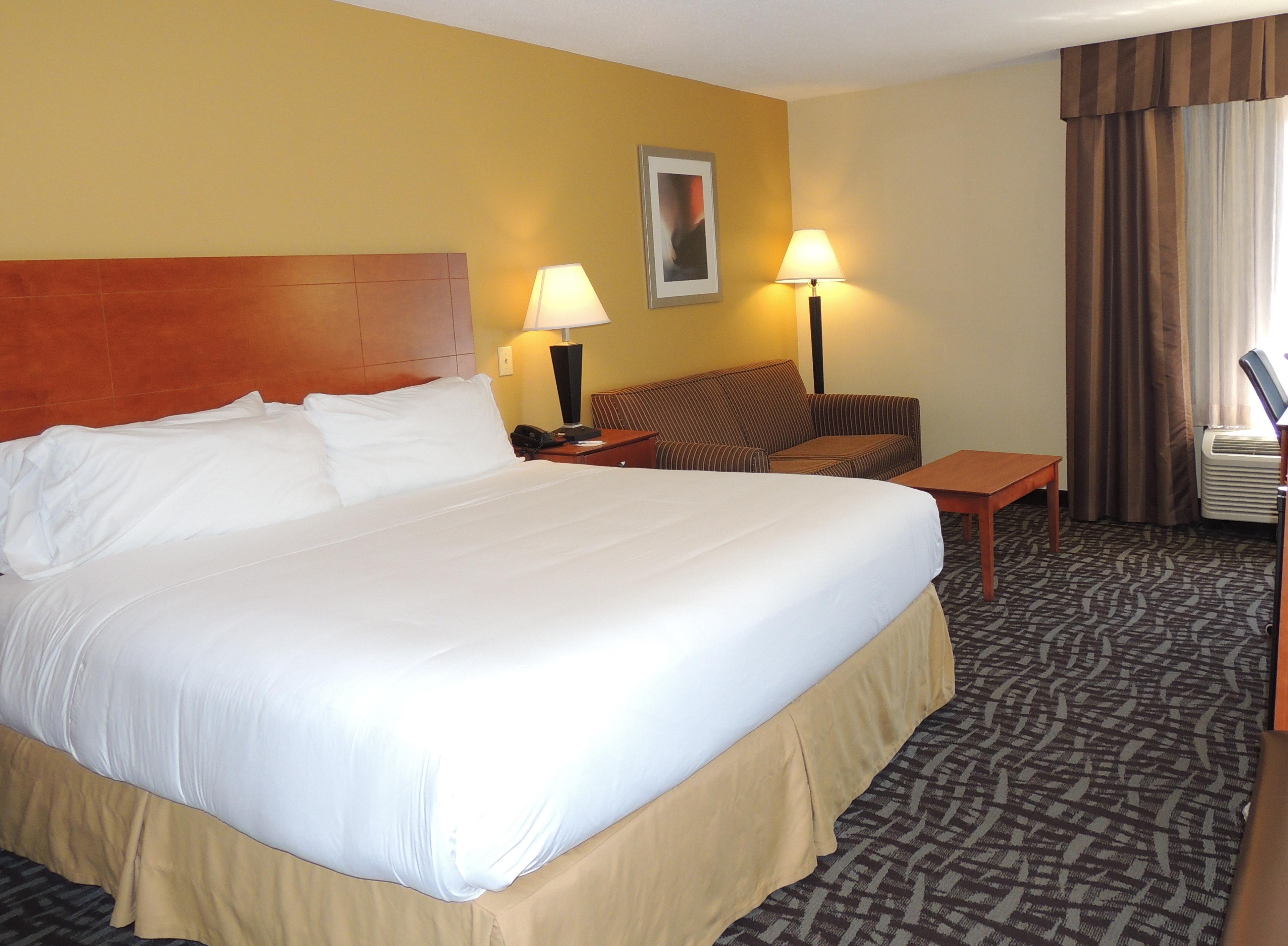 HOLIDAY INN EXP STE TRUSSVILLE