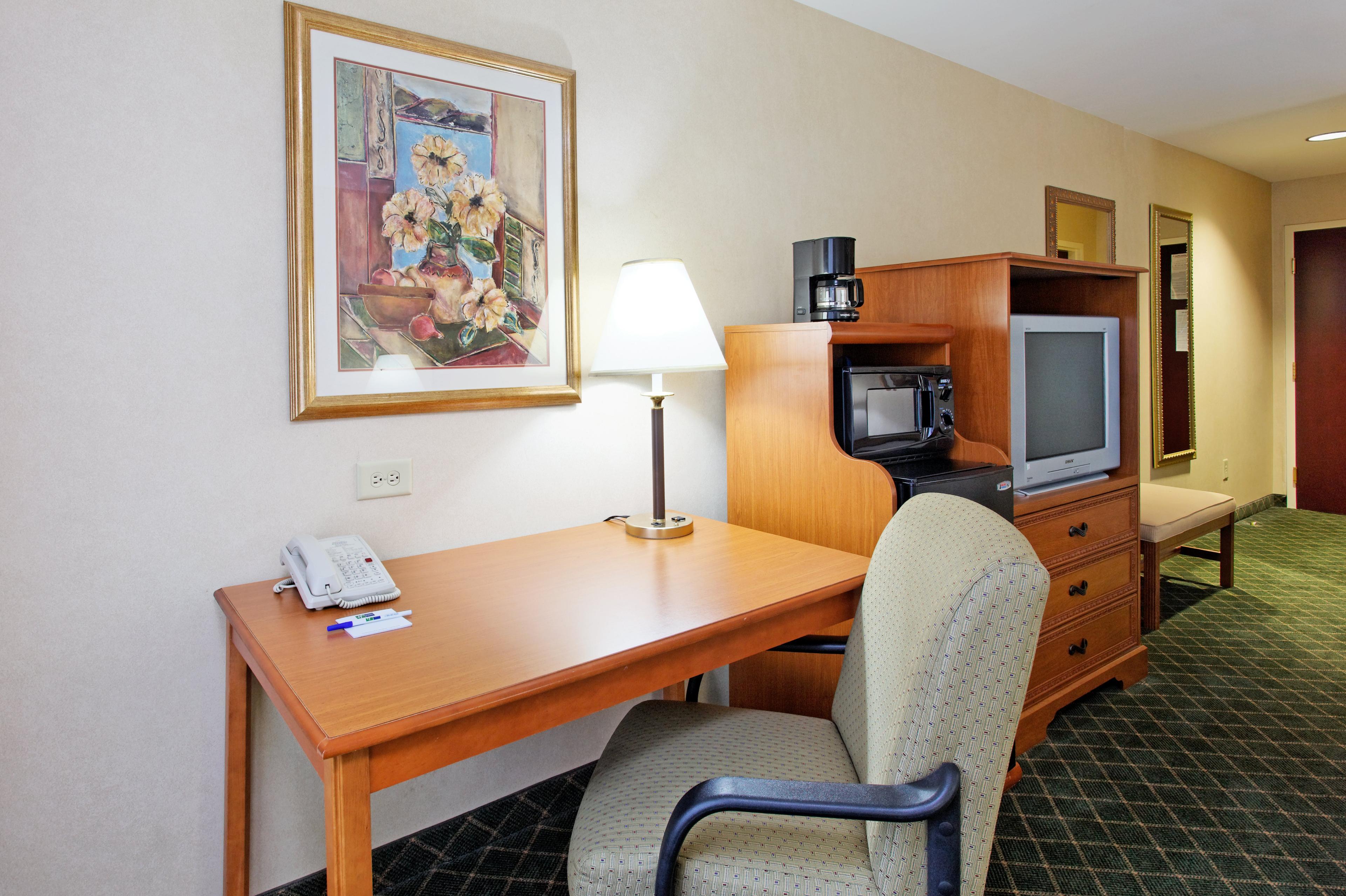 HOLIDAY INN EXP STES SYLACAUGA BY I