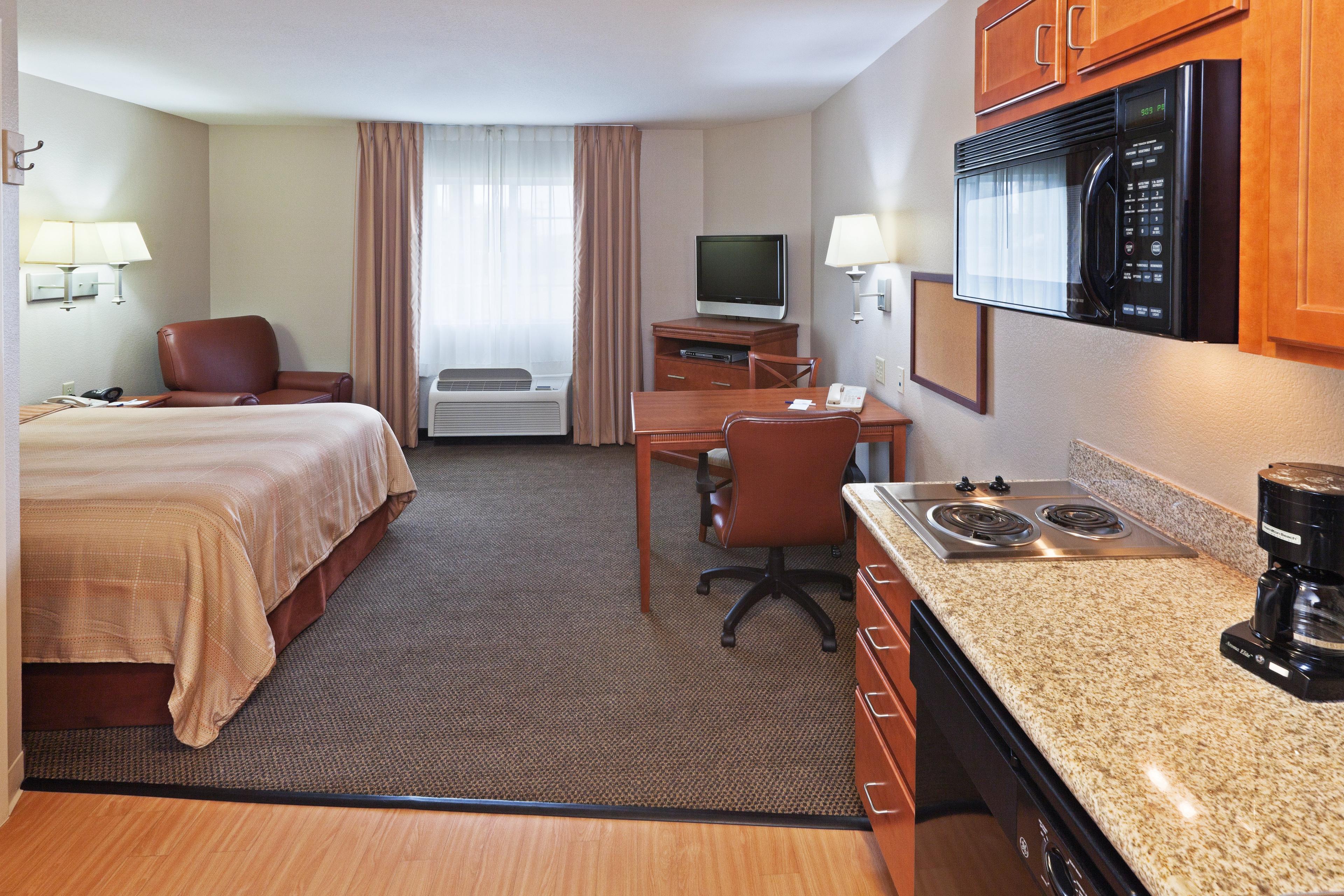 CANDLEWOOD SUITES AT MAURINE BY IHG