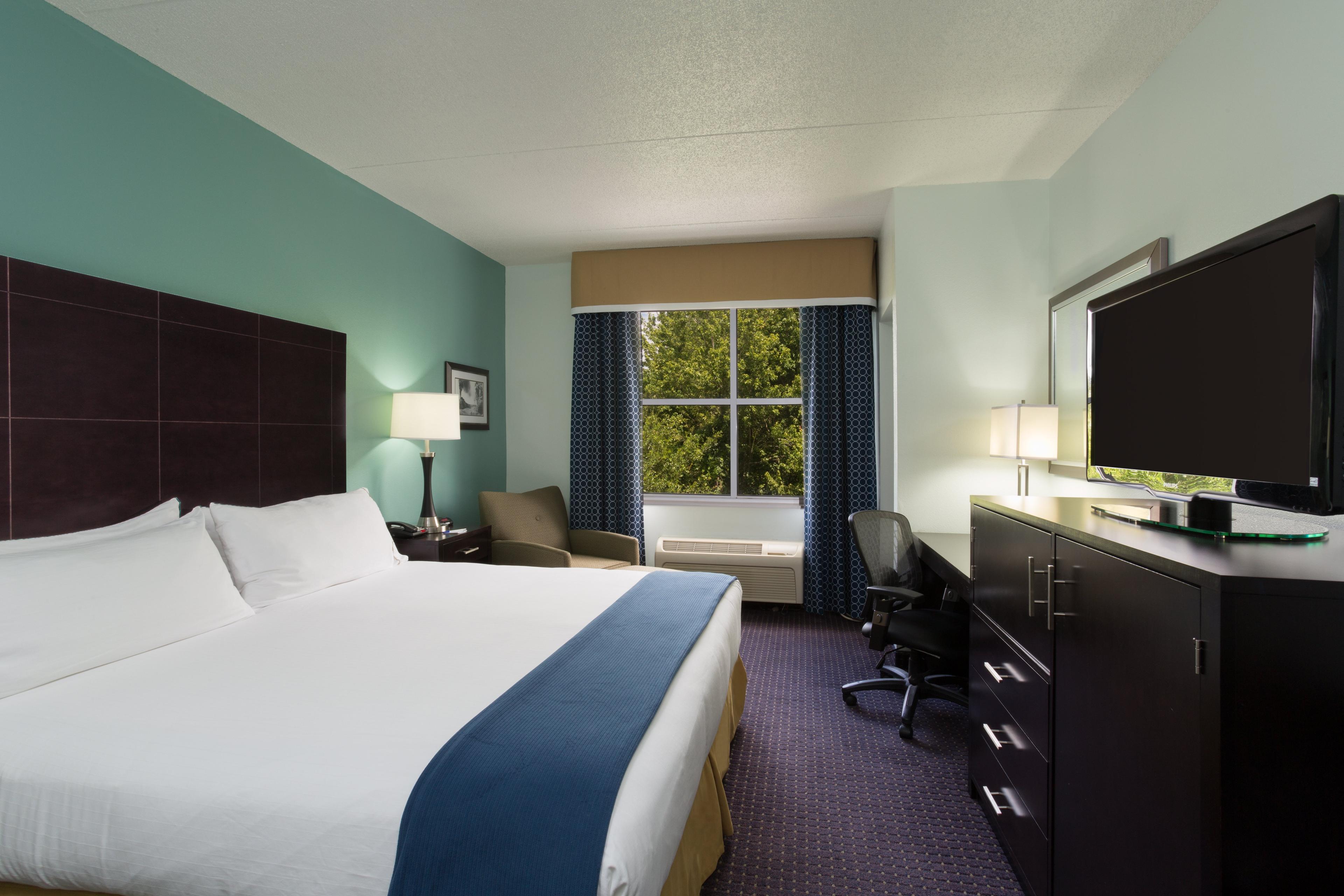 HOLIDAY INN EXP STE PLANT CITY BY I