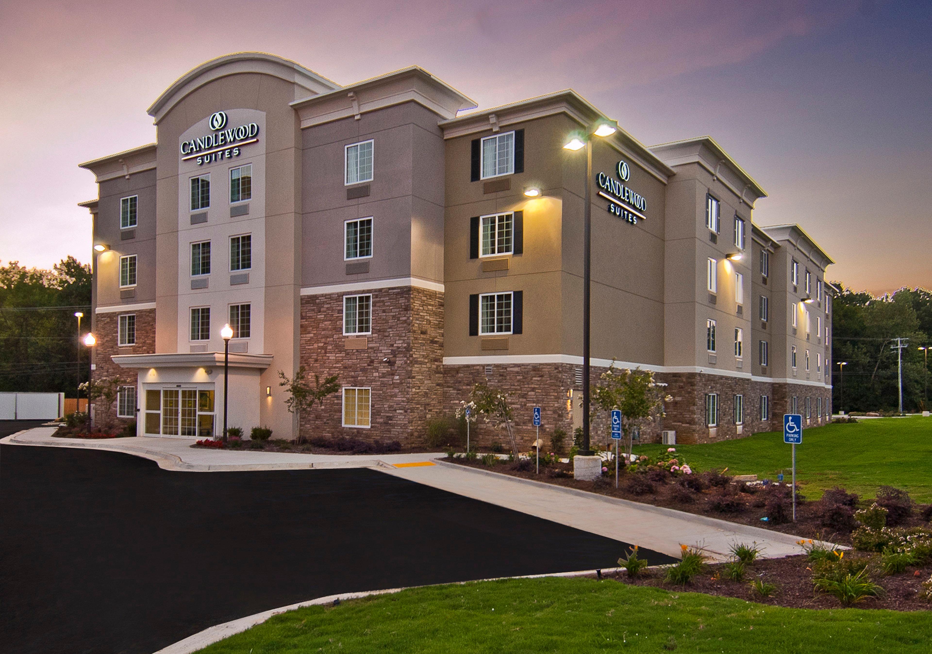 CANDLEWOOD STES TUPELO NORTH BY IHG