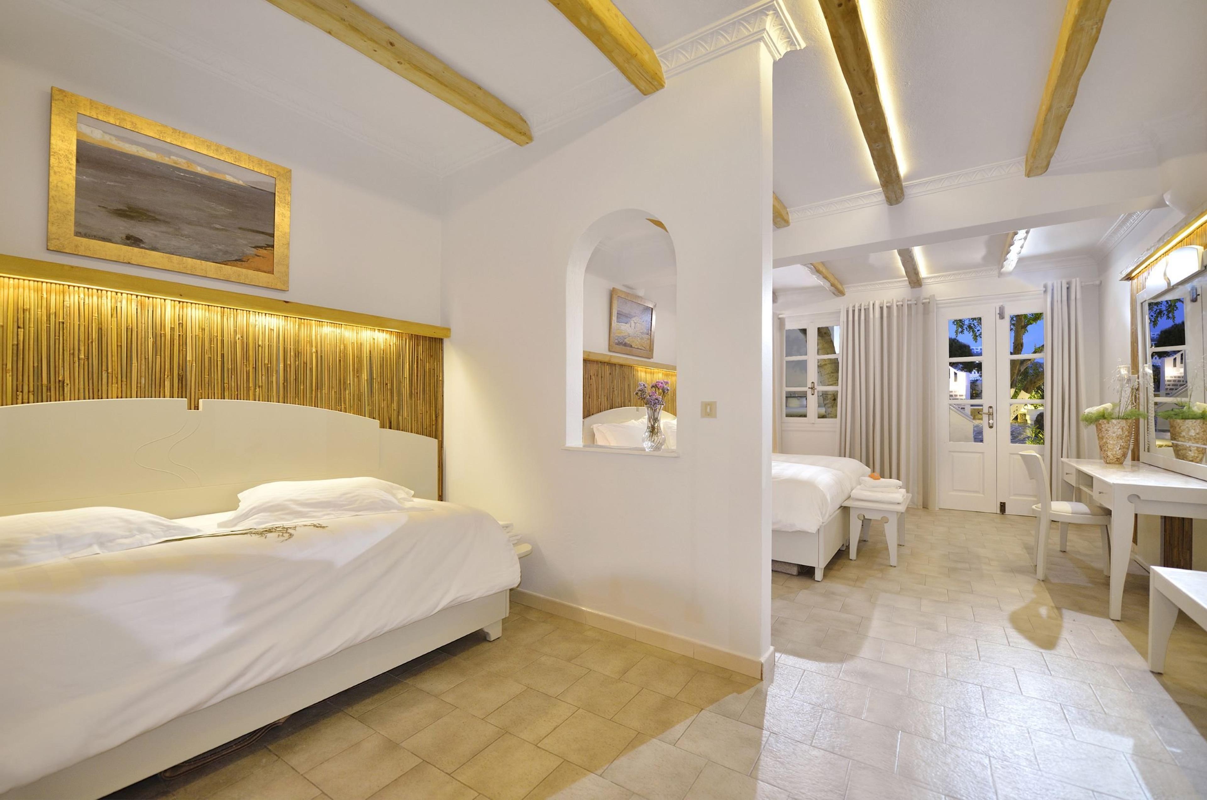 PETINOS HOTEL