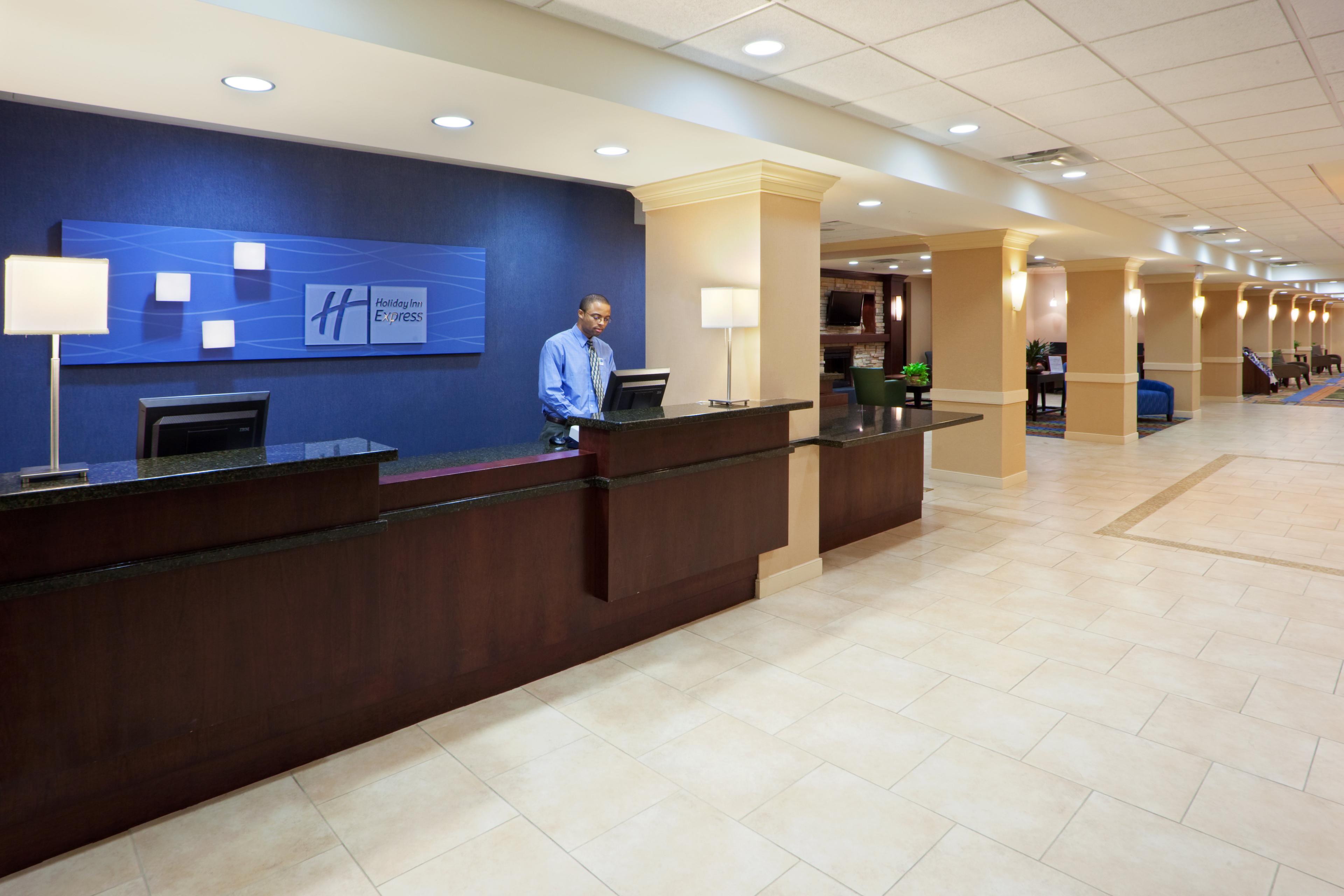 HOLIDAY INN EXP DC SPRINGFIELD BY I