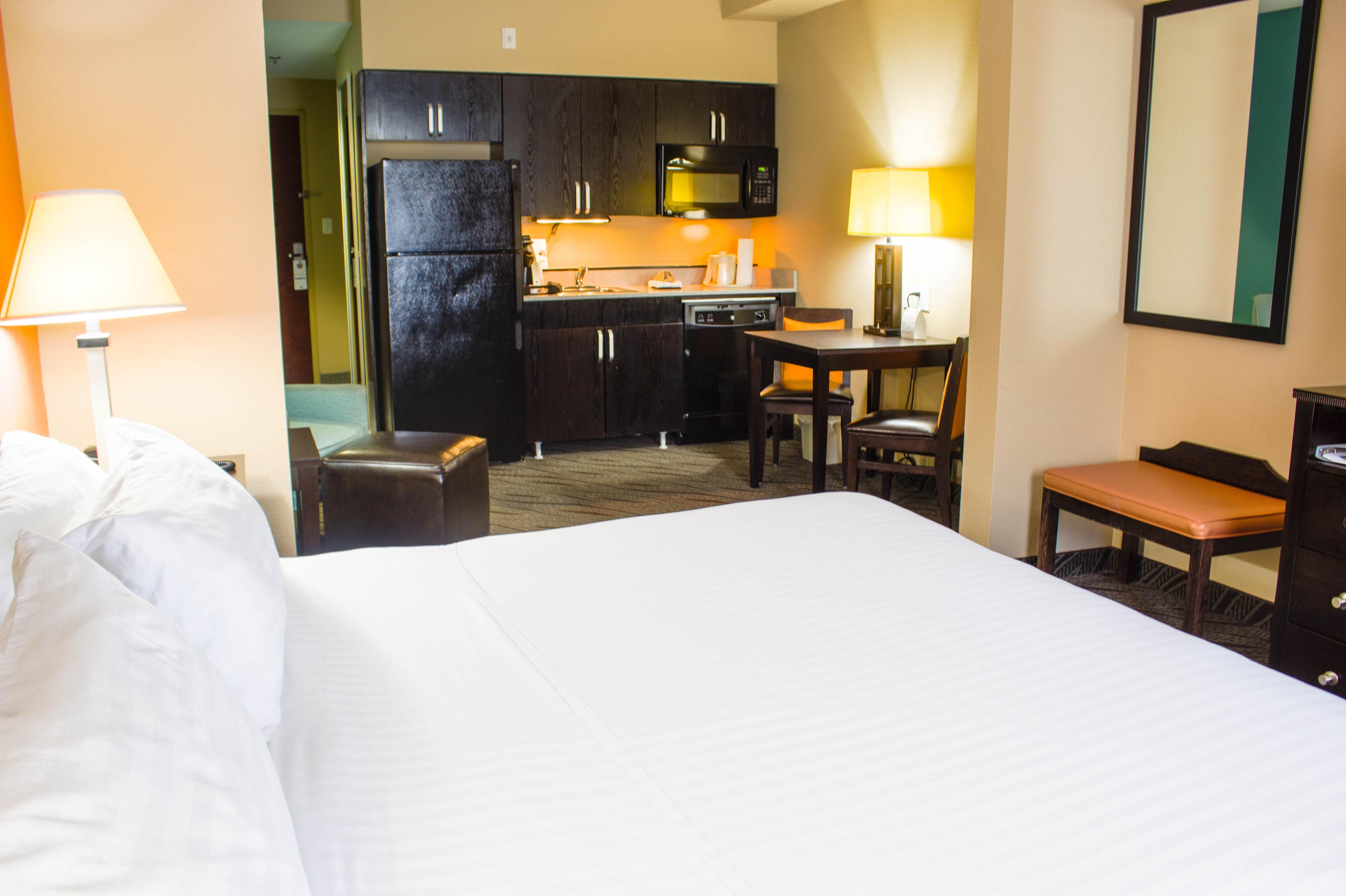 HOLIDAY INN EXP STES HAVELOCK BY IH