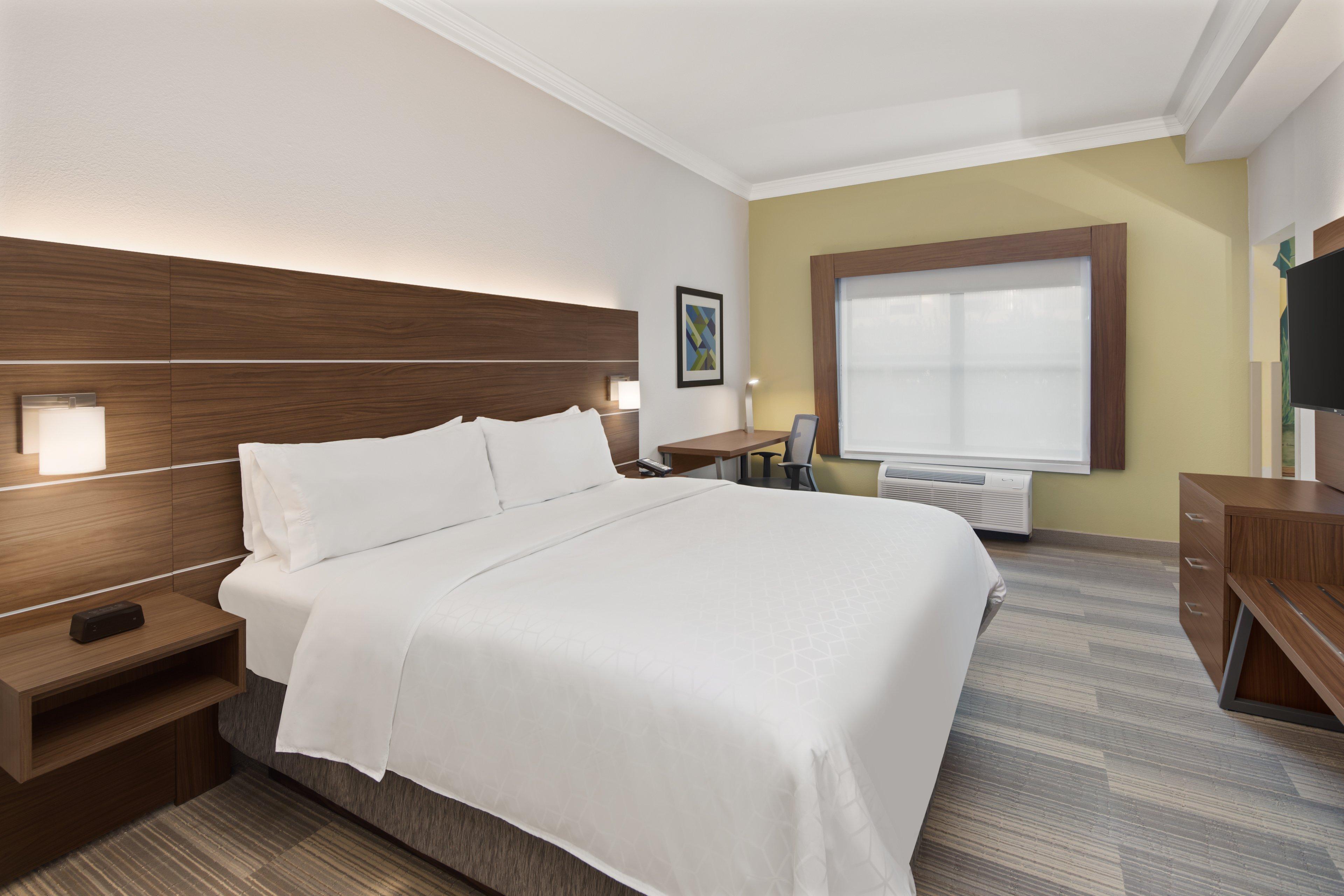 HOLIDAY INN EXP STES BYRON BY IHG
