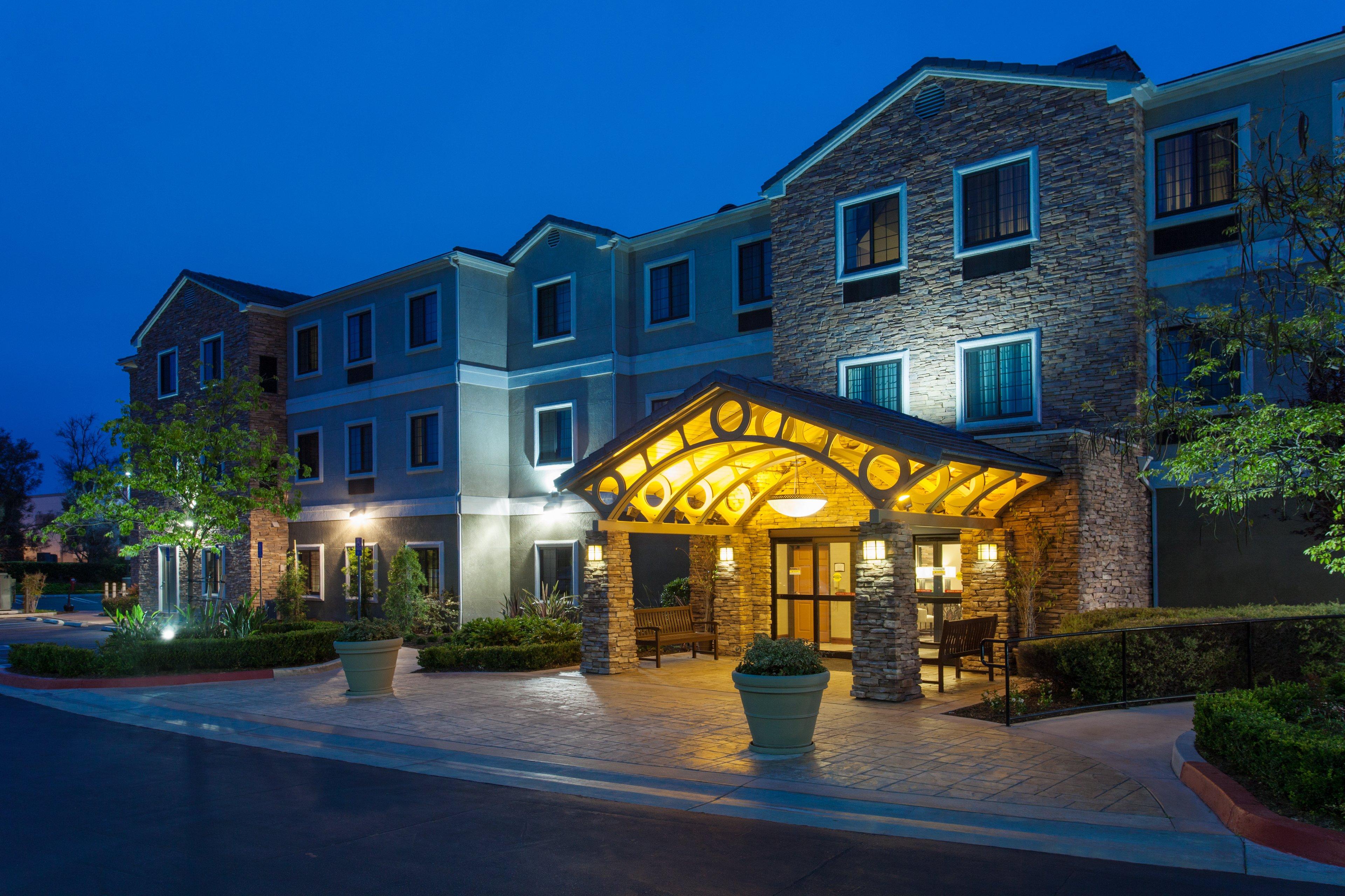 STAYBRIDGE SUITES IRVINE EAST BY IH
