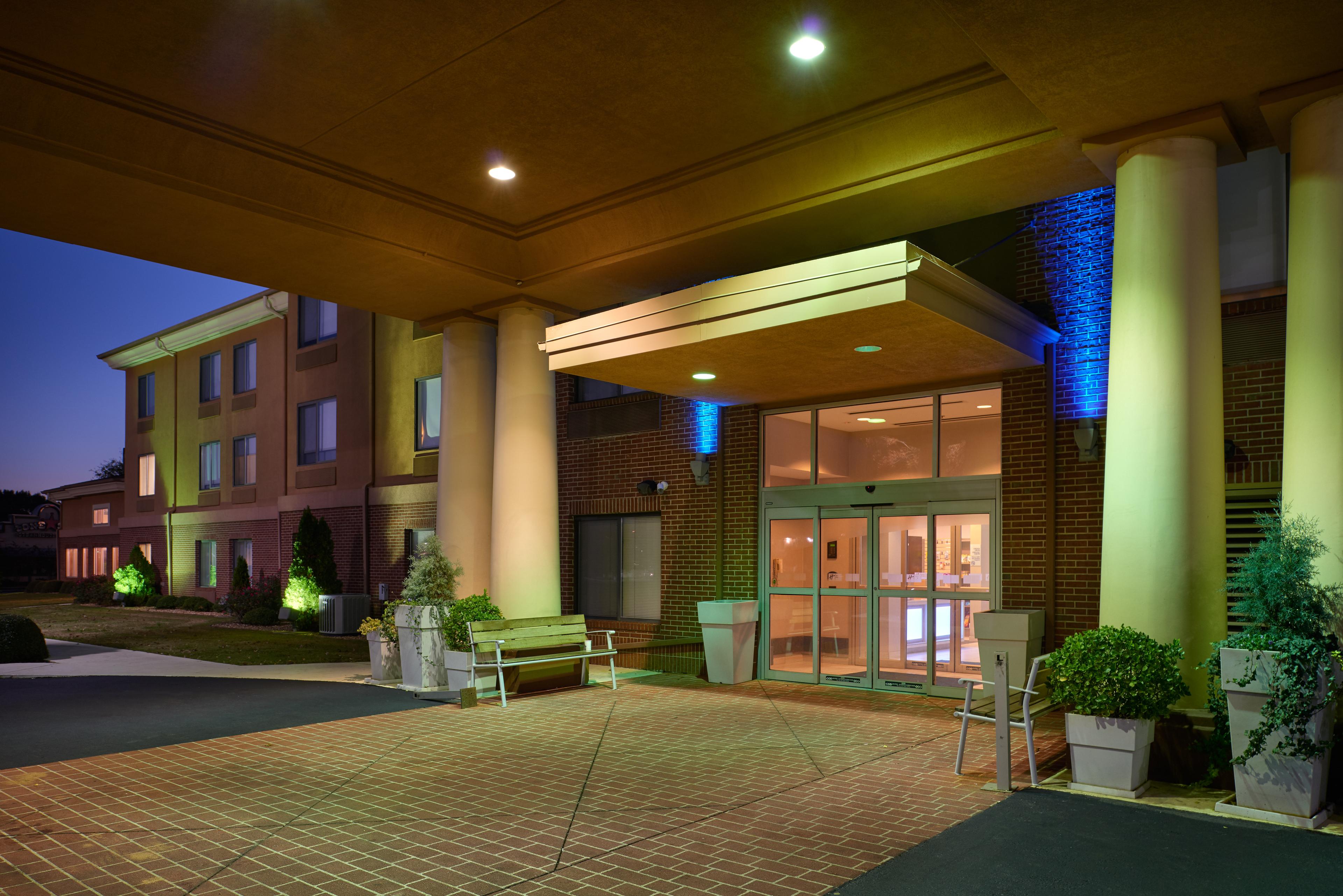 HOLIDAY INN EXP STES OXFORD BY IHG