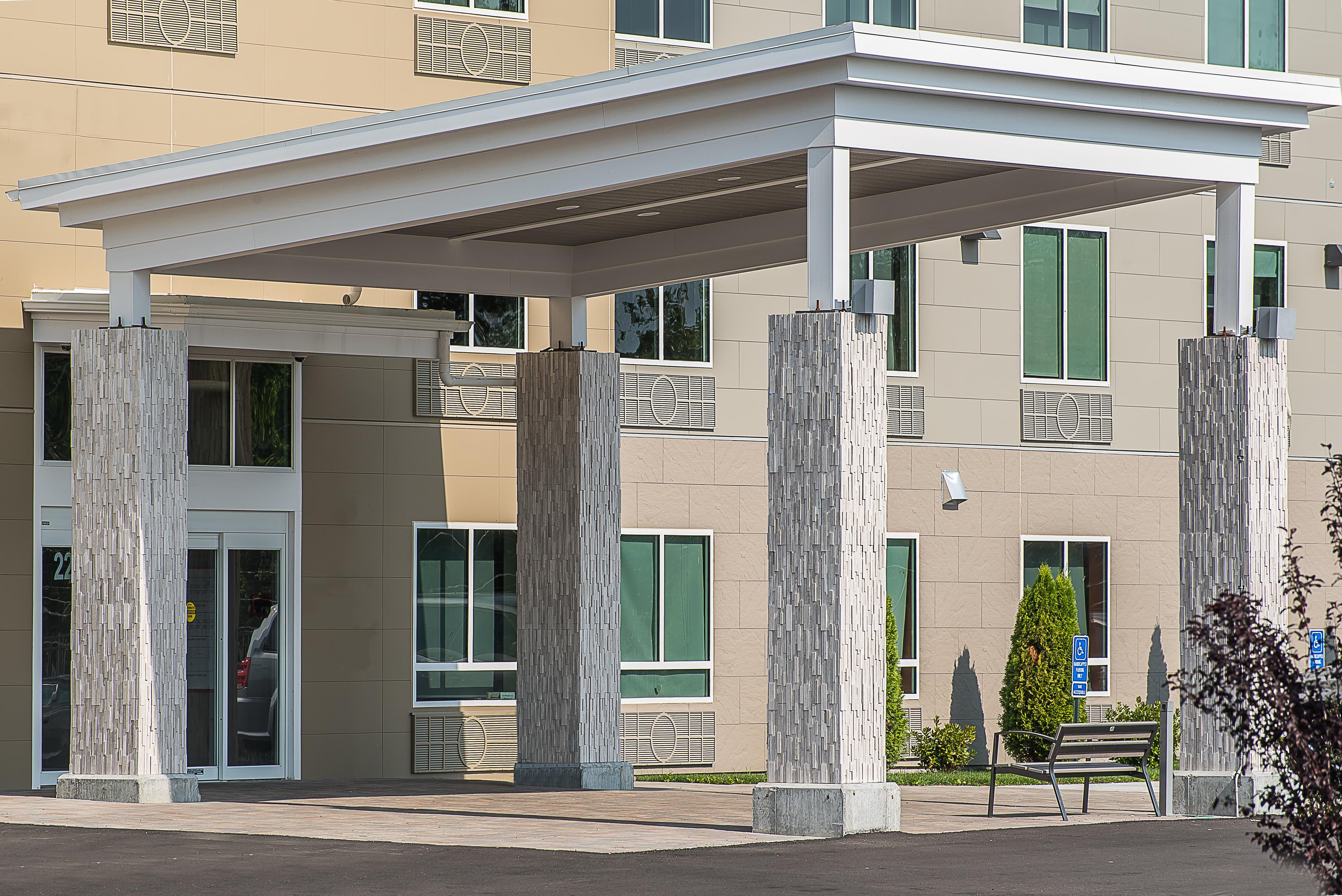 HOLIDAY INN EXP STES NORWOOD BY IHG