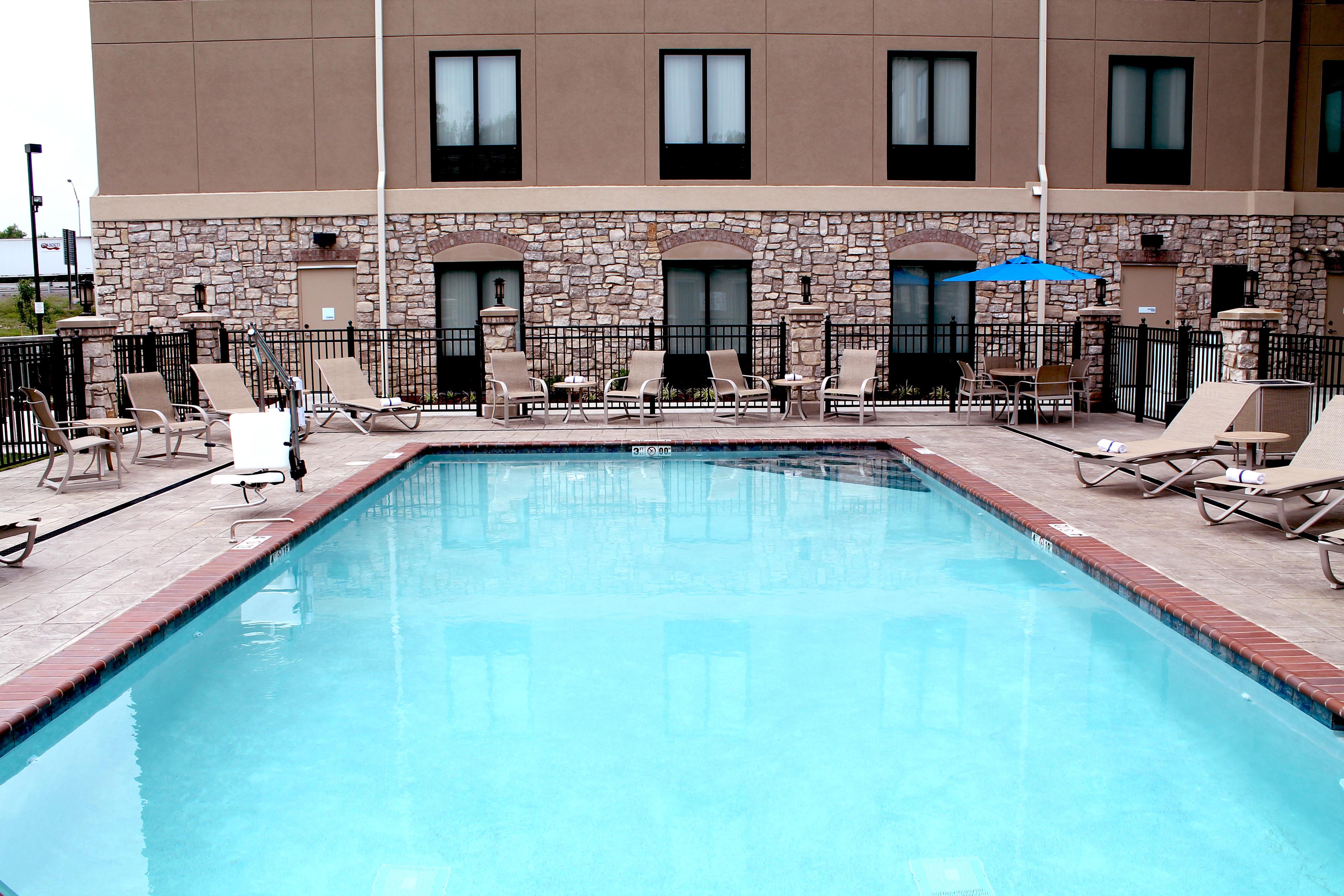 HOLIDAY INN EXP STES WEST BY IHG