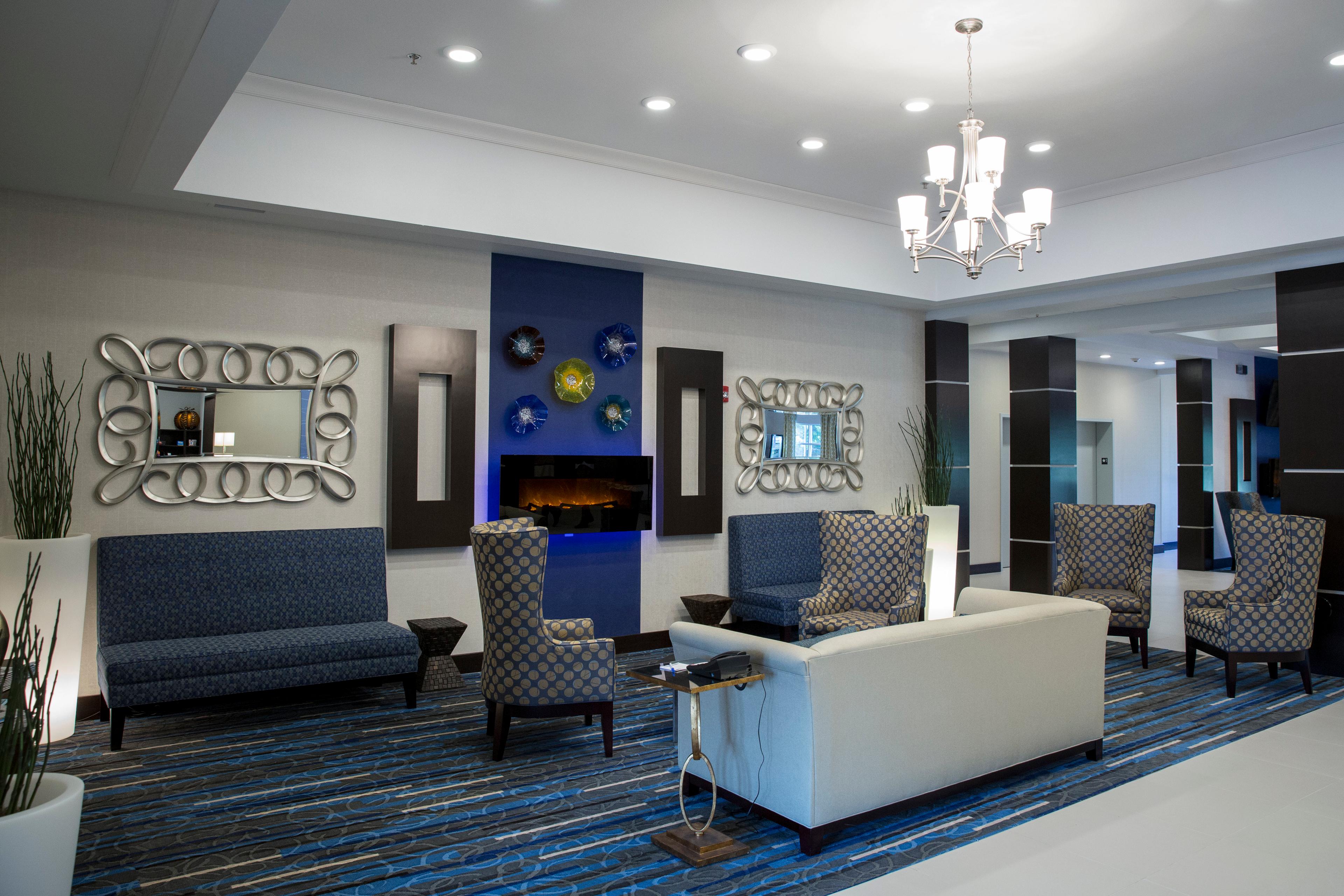 HOLIDAY INN EXP STES EDWARDSVI