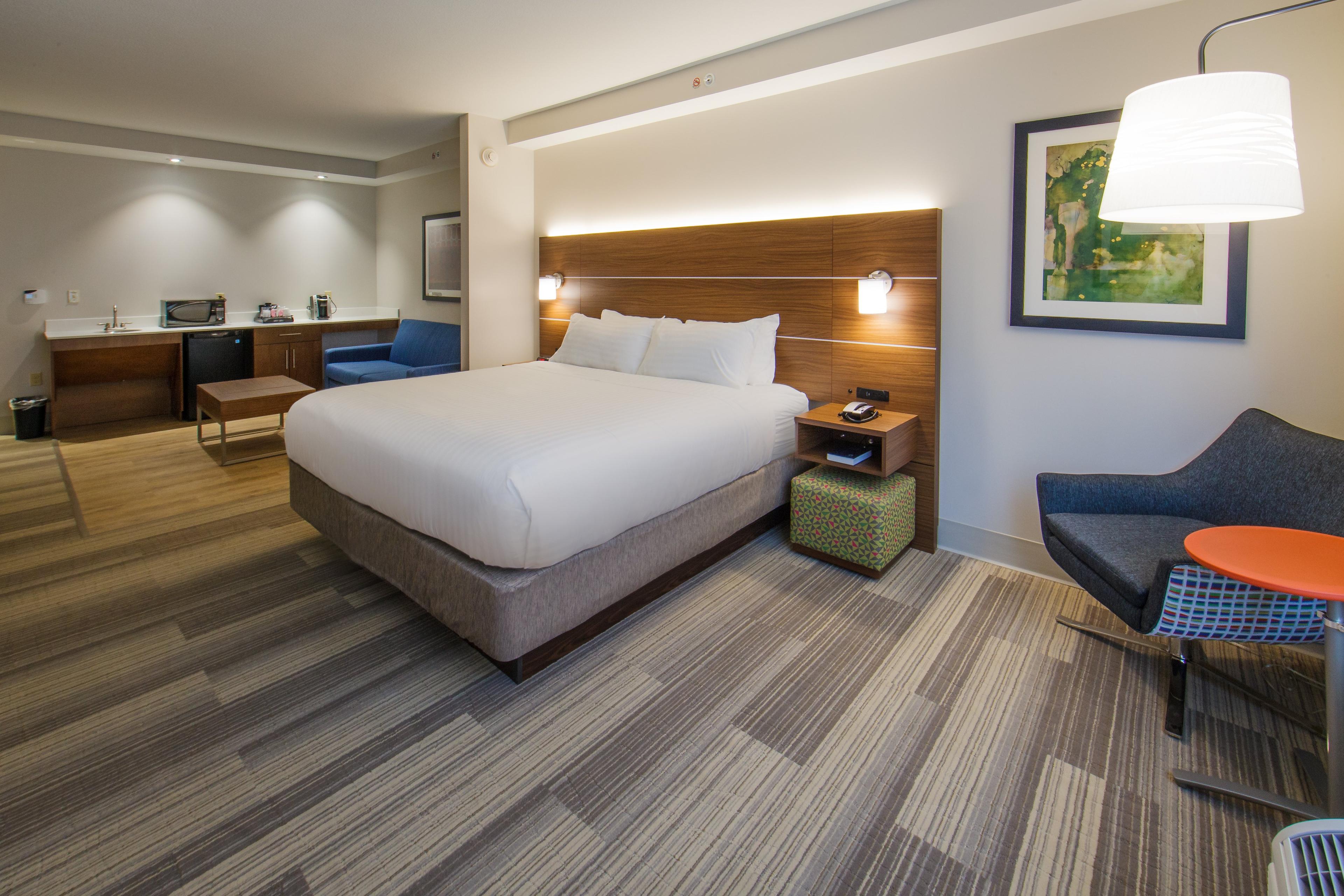 HOLIDAY INN EXP GATLINBURG DWTN BY