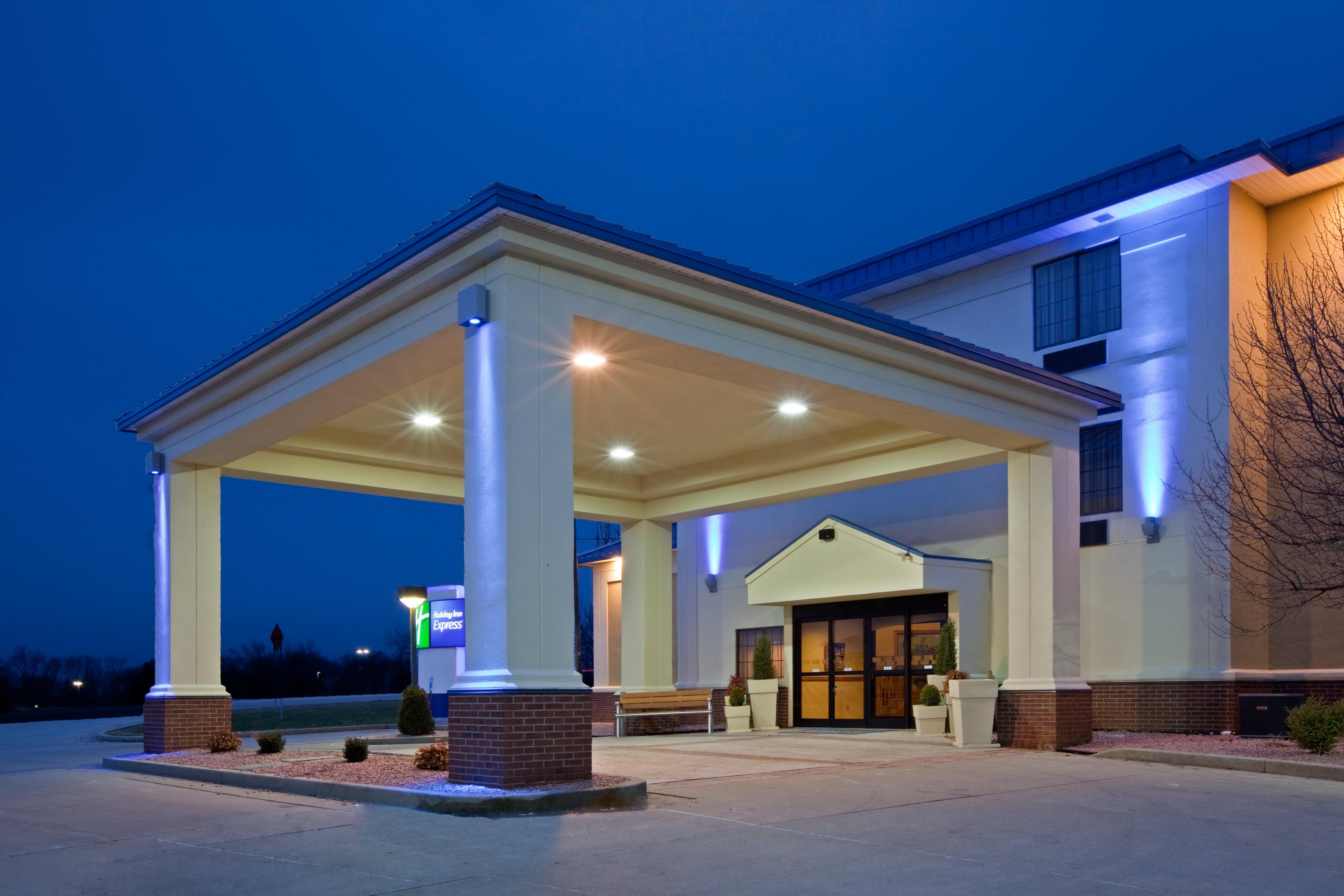 HOLIDAY INN EXPRESS BY IHG