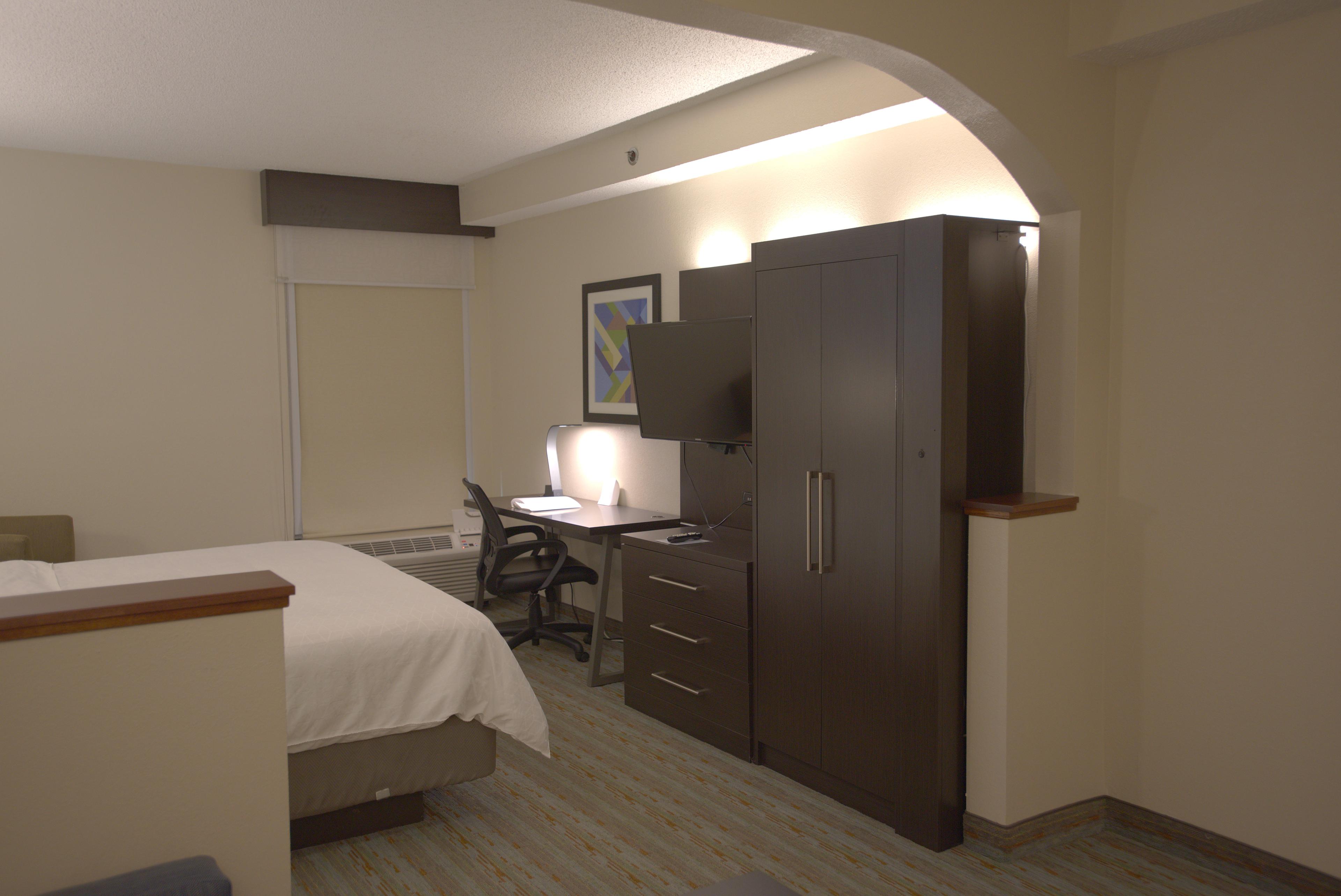 HOLIDAY INN EXPRESS ANDERSON BY IHG