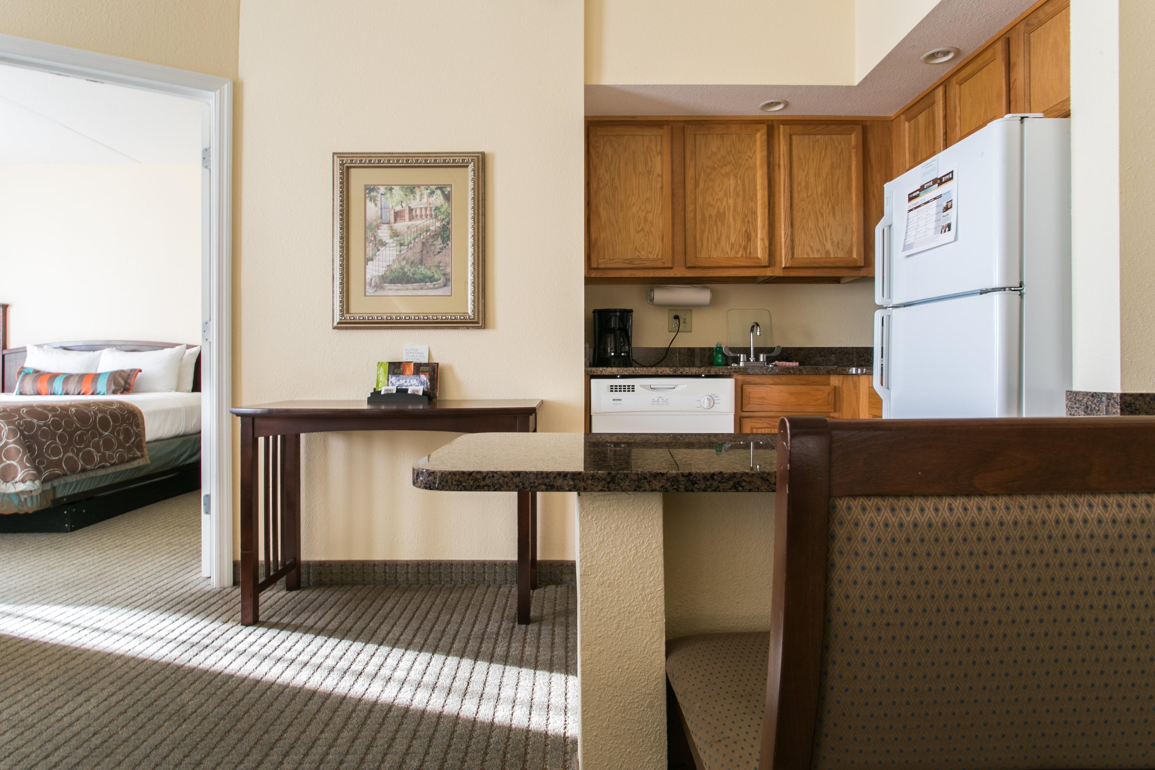STAYBRIDGE SUITES AT HAMILTON BY IH